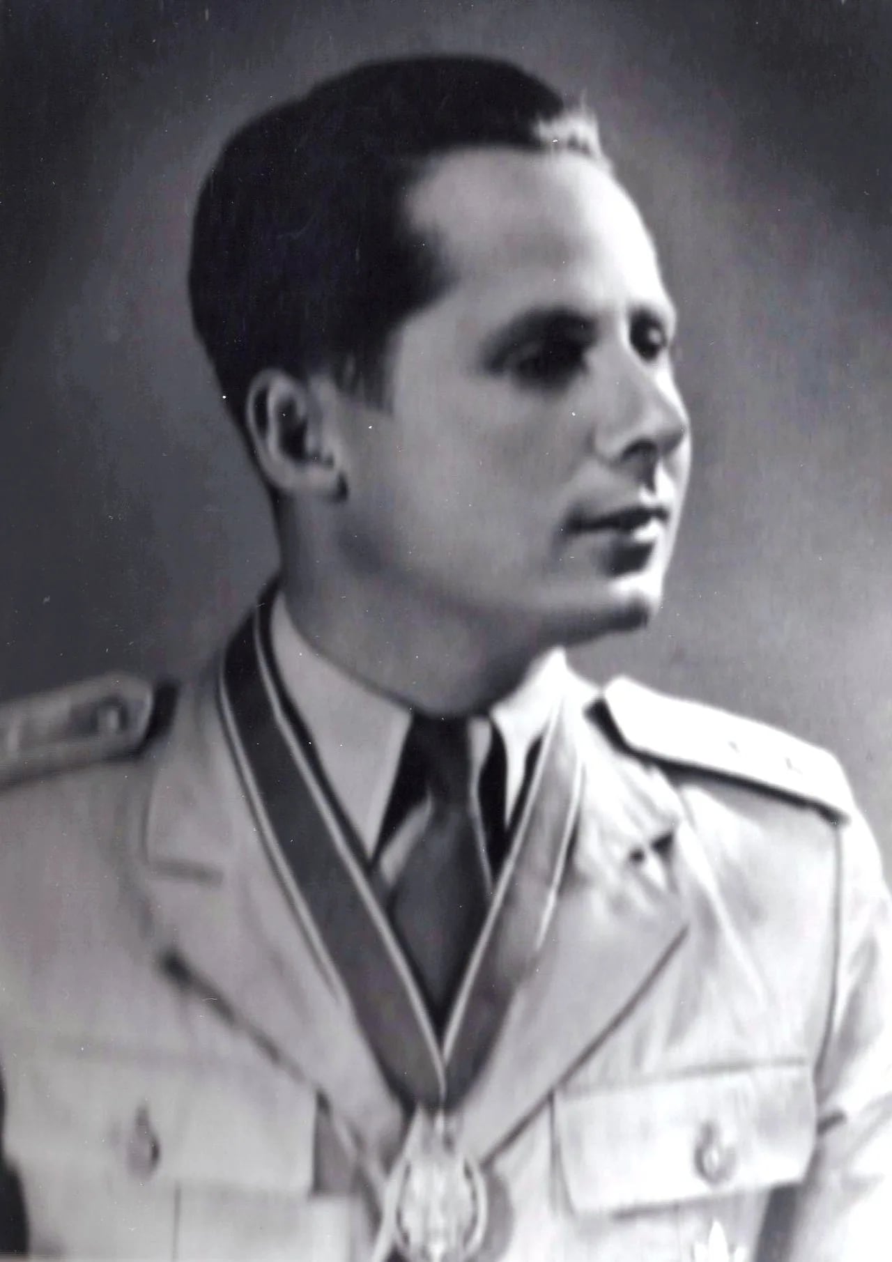 Portrait of Angel Mojsovski (1923–2001) – memorial page