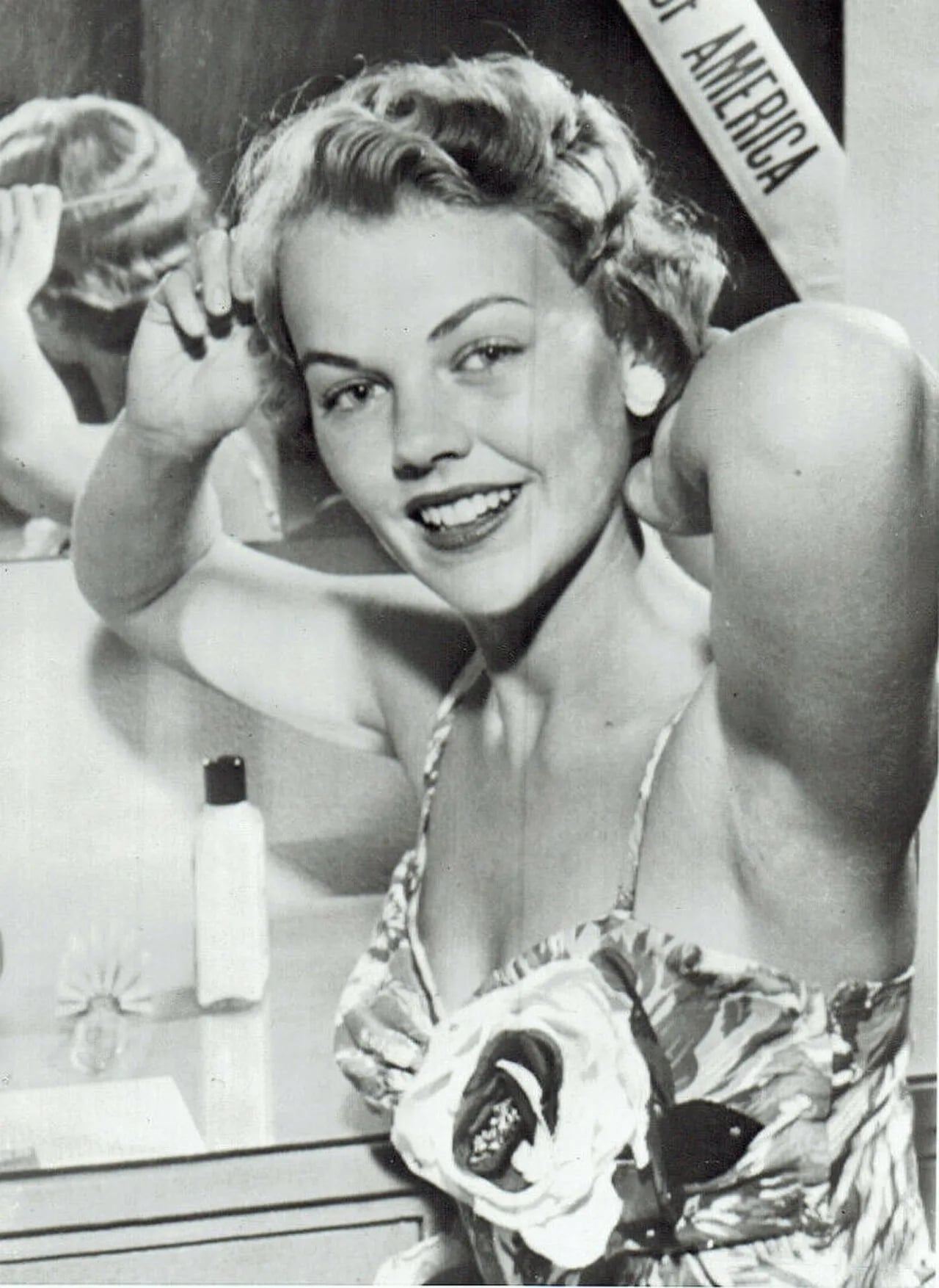 Portrait of Carlene King Johnson (1933–1969) – memorial page