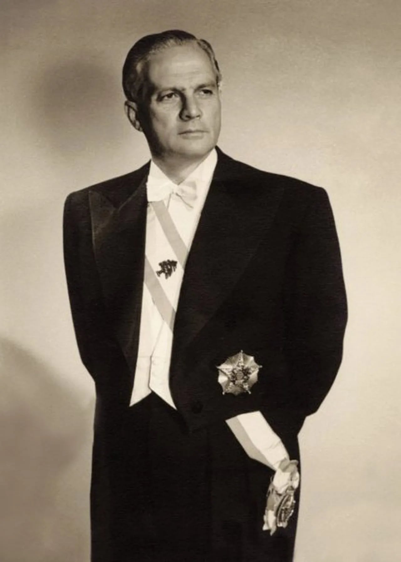 Porträt von Camille Chamoun (1900–1987) – Gedenkseite