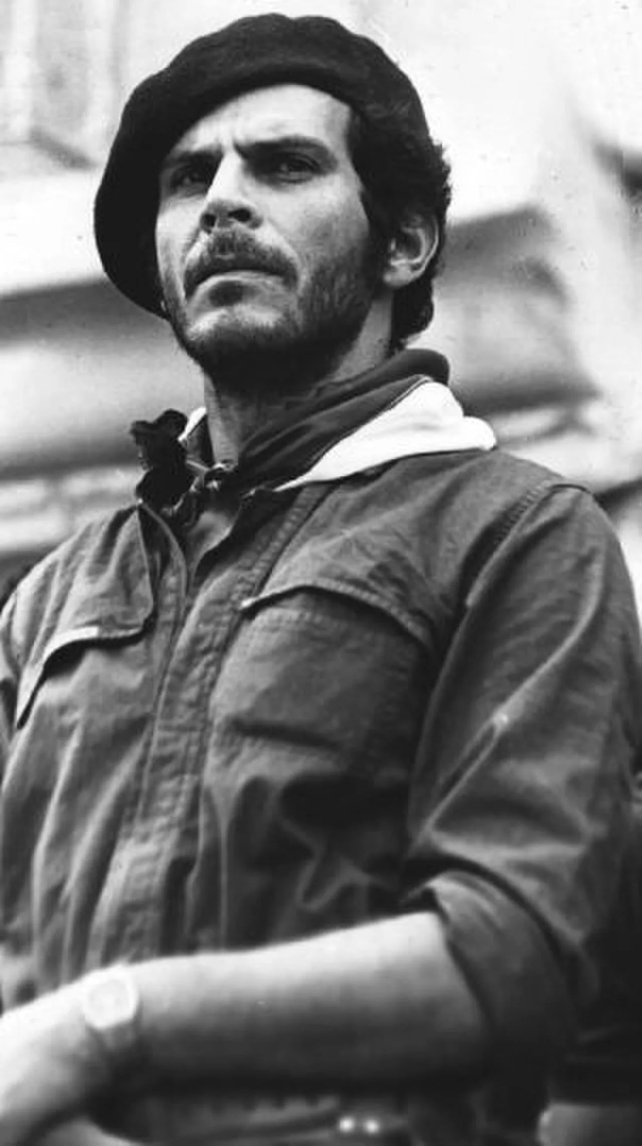 Porträt von Carlos Pizarro Leongómez (1952–1990) – Gedenkseite
