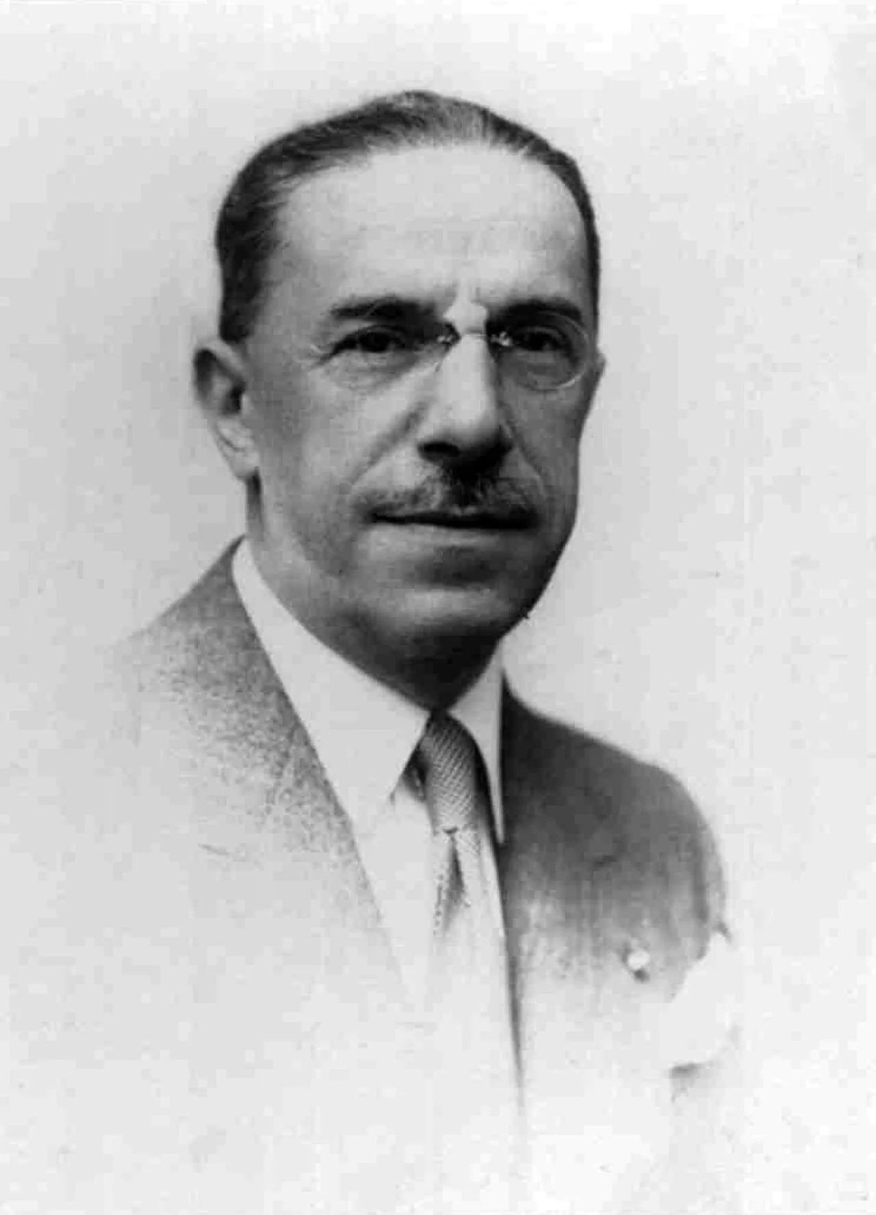 Portrait of Cesare Giovara (1878–1957) – memorial page
