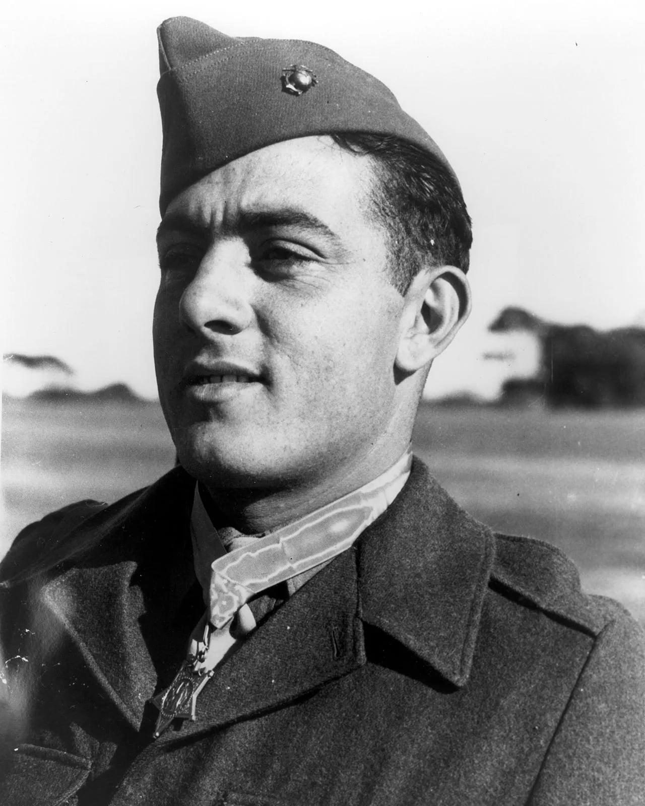 Portrait of John Basilone (1916–1945) – memorial page