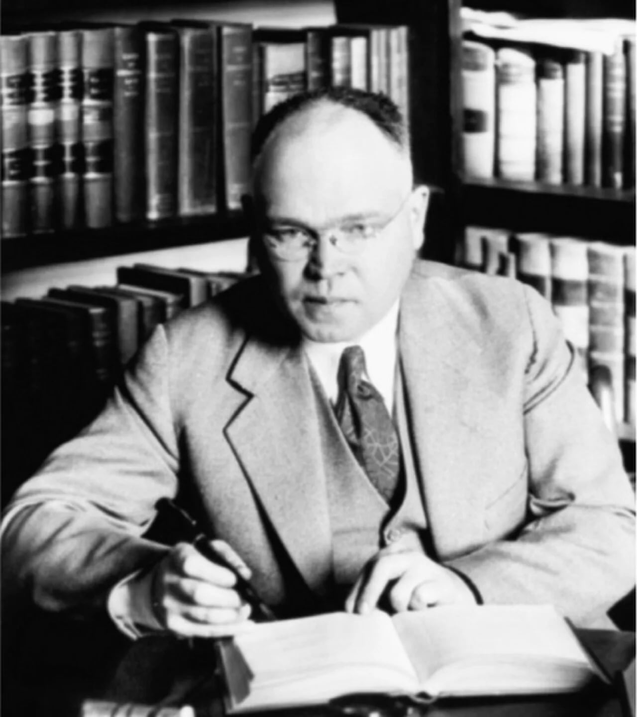 Portrait of John Alexander Weir (1894–1942) – memorial page