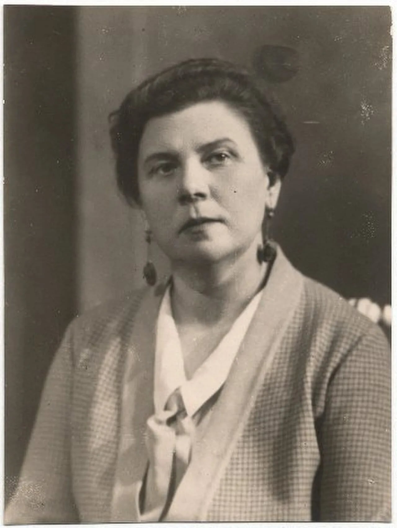 Porträt von Emīlija Benjamiņa (1881–1941) – Gedenkseite