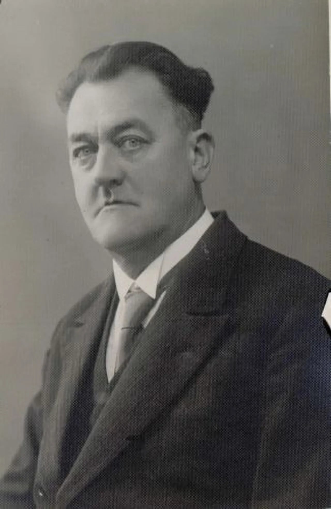 Porträt von Damir Feigel (1879–1959) – Gedenkseite