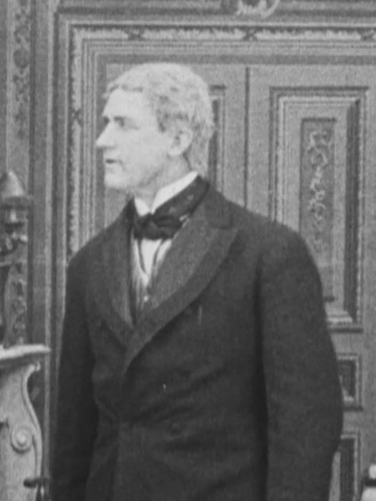 Portrait of Darwin Karr (1875–1945) – memorial page