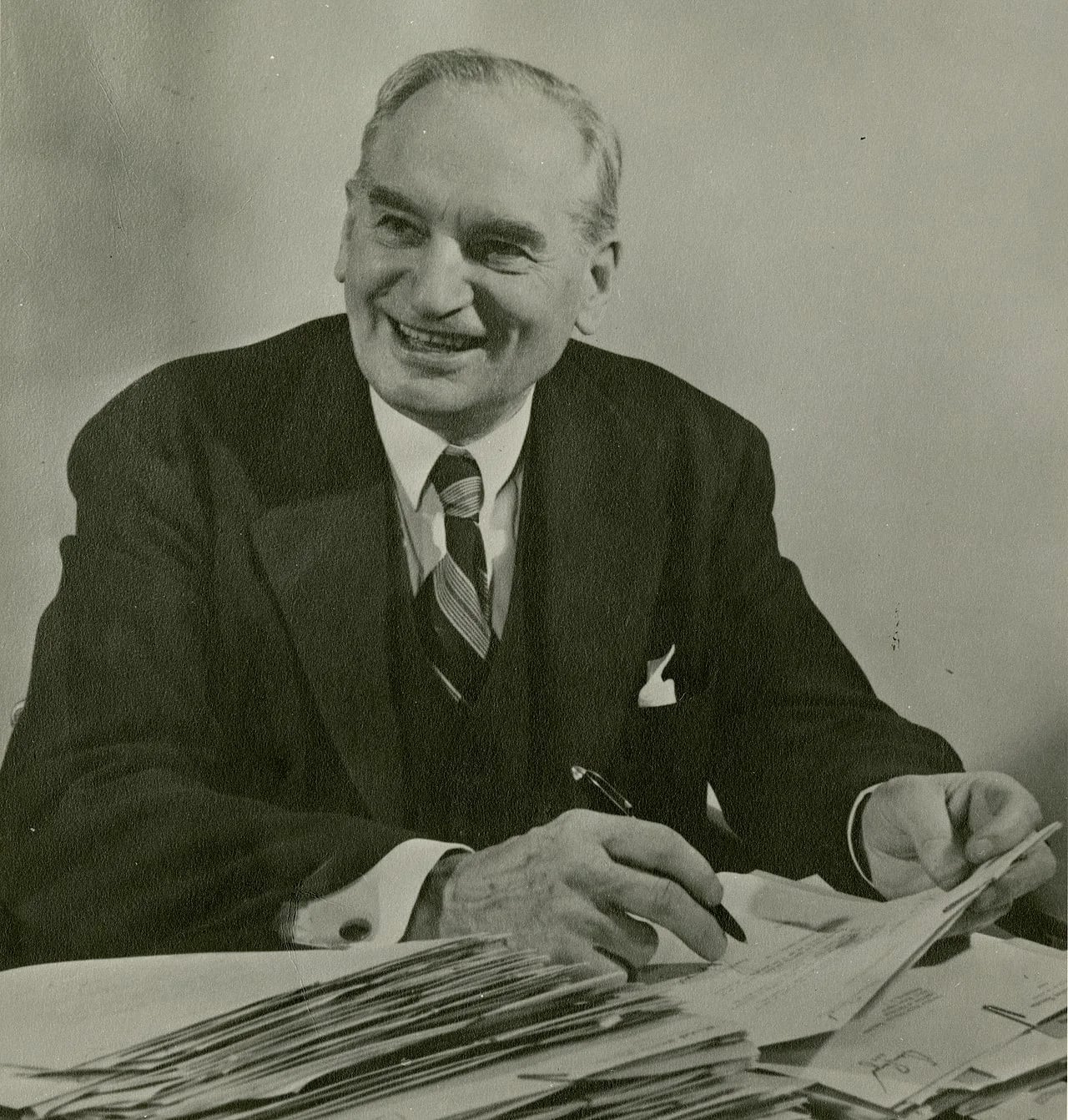 Portrait of William Langer (1886–1959) – memorial page