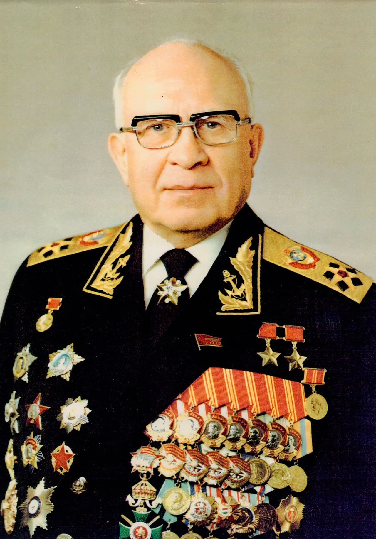 Porträt von Sergei Georgijewitsch Gorschkow (1910–1988) – Gedenkseite