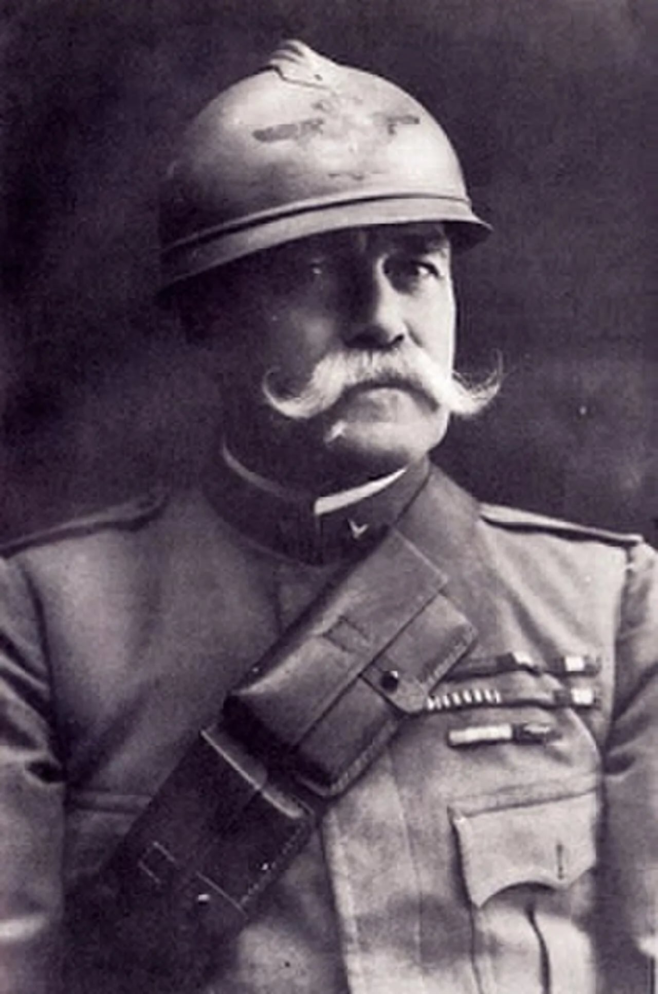 Porträt von Donato Etna (1858–1938) – Gedenkseite