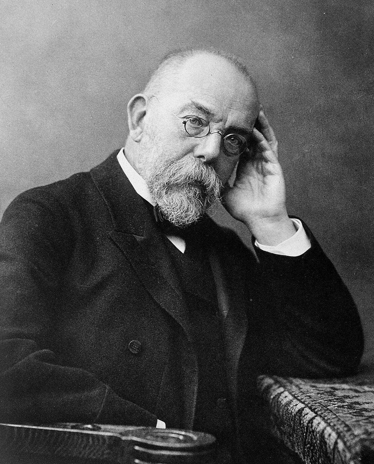 Porträt von Robert Koch (1843–1910) – Gedenkseite