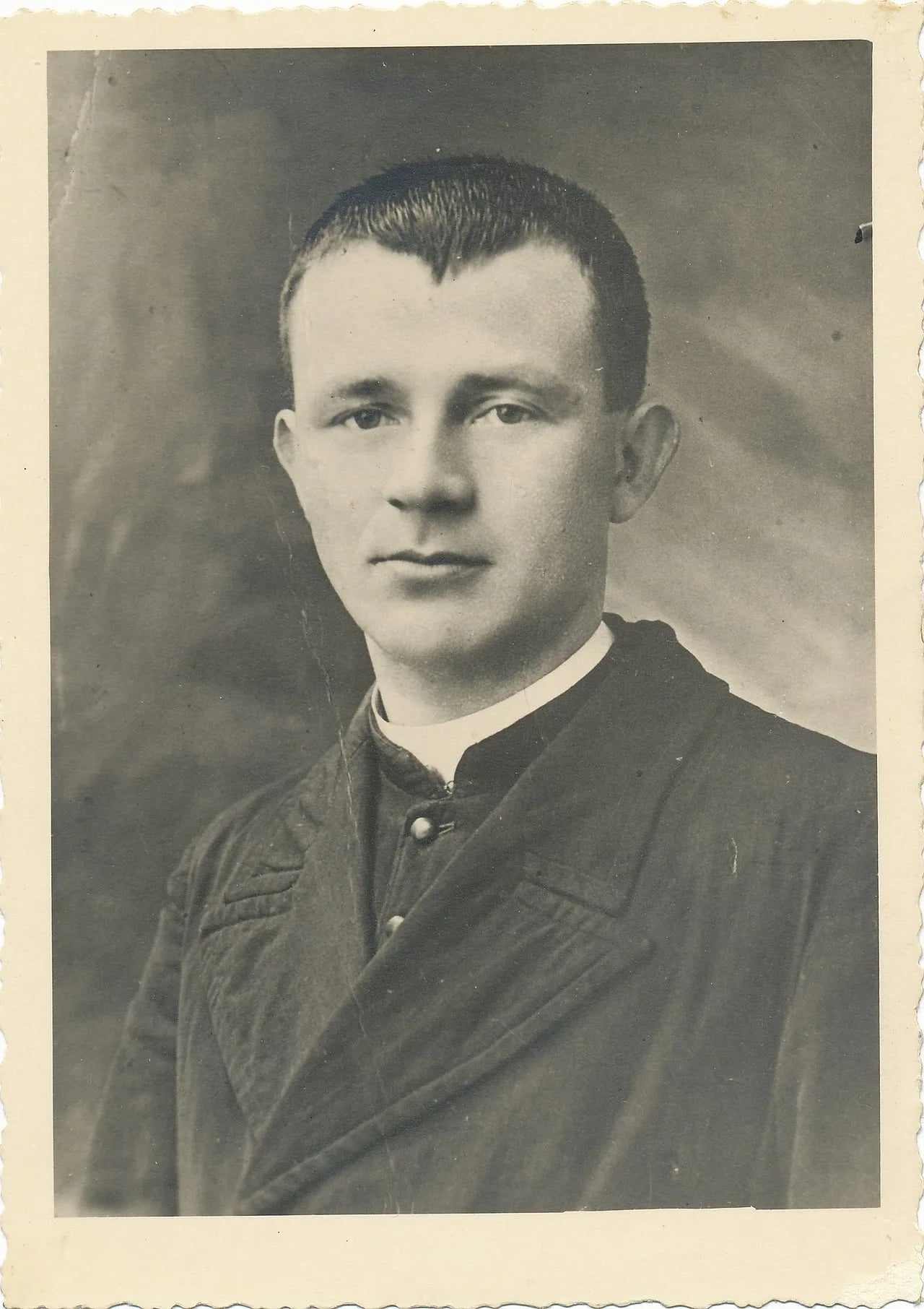 Portrait of Elio Monari (1913–1944) – memorial page