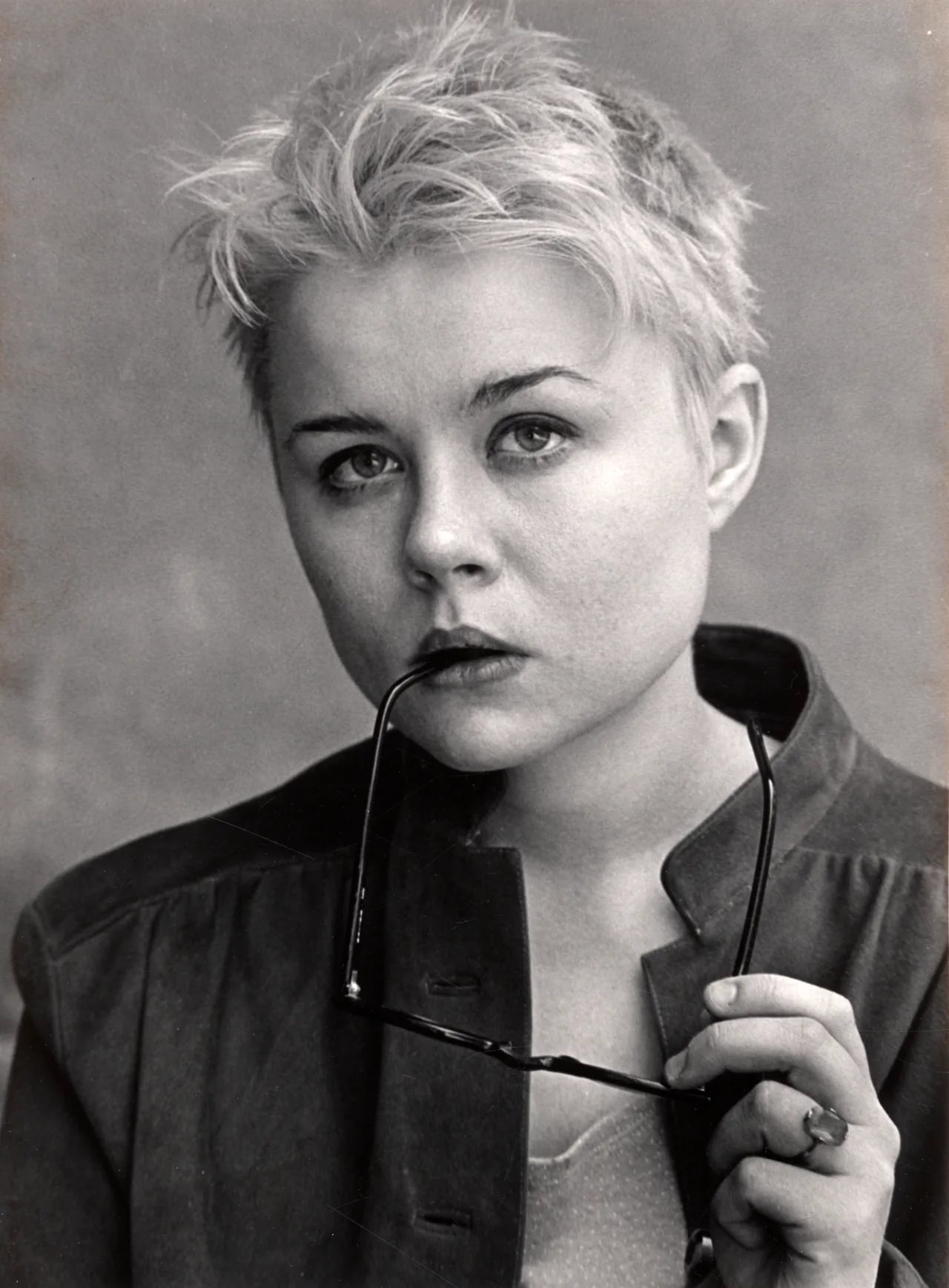 Portrait of Mare Kandre (1962–2005) – memorial page