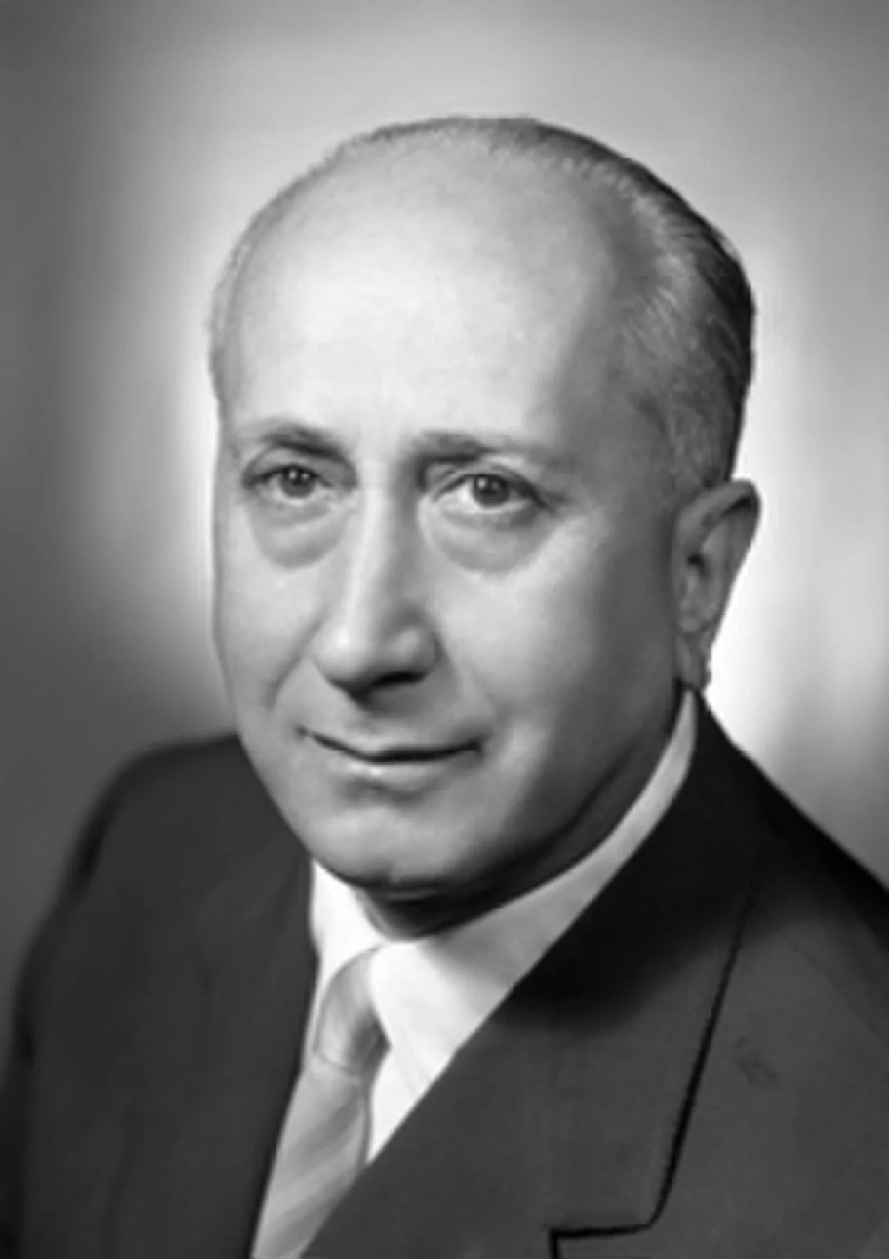 Portrait of Filippo Pennavaria (1891–1980) – memorial page