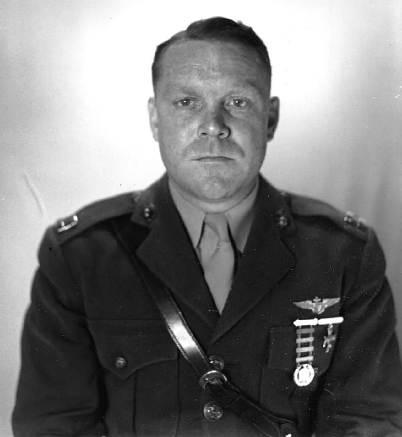 Porträt von Floyd B. Parks (1911–1942) – Gedenkseite