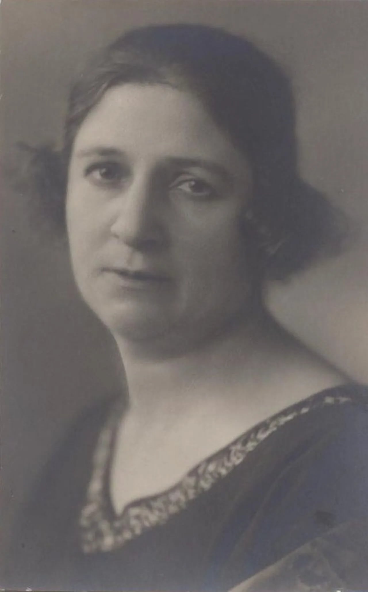 Porträt von Adriana Budewska (1878–1955) – Gedenkseite