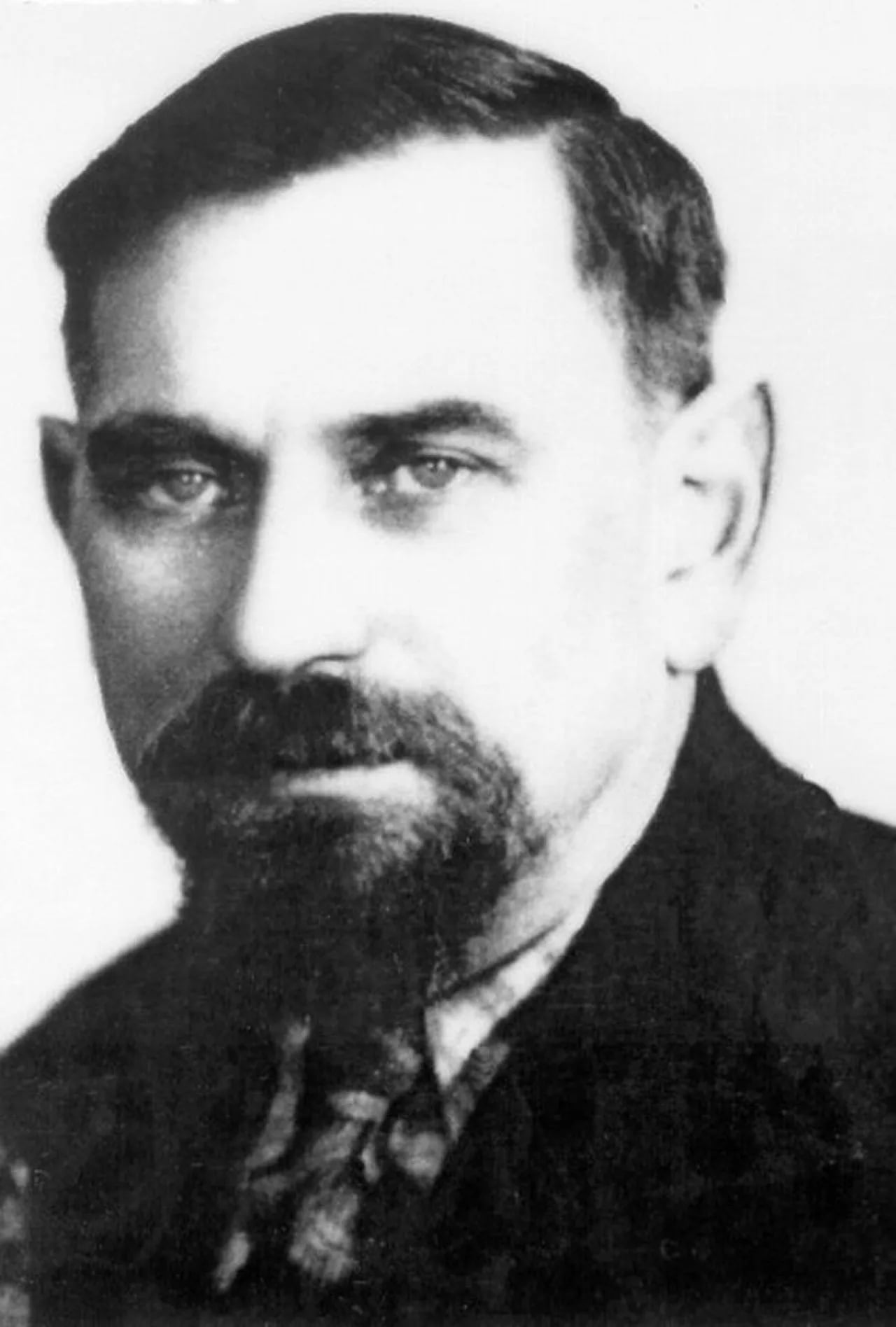 Portrait of Julian Grobelny (1893–1944) – memorial page