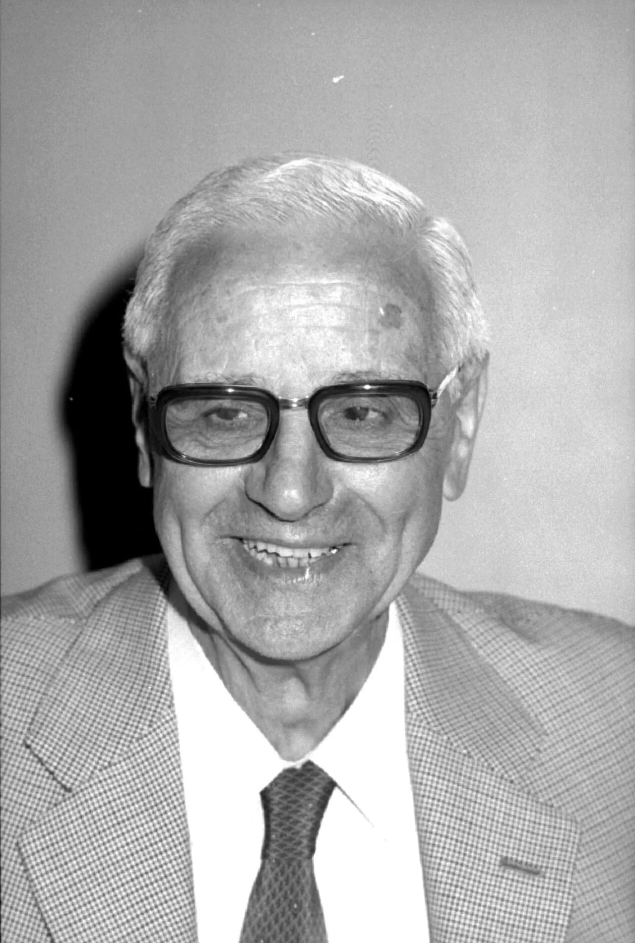 Porträt von Víctor García Hoz (1911–1998) – Gedenkseite