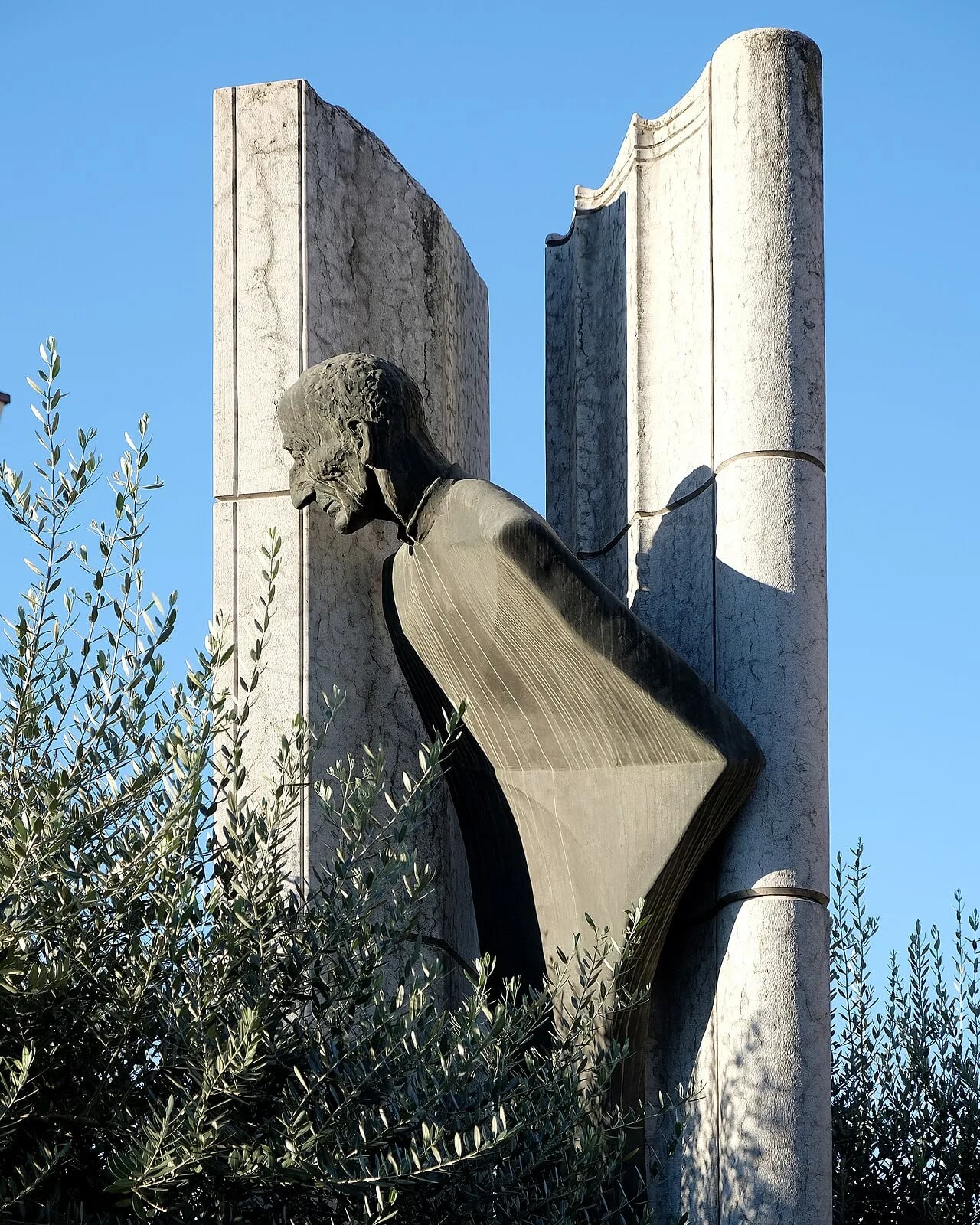 Portrait of Giuseppe Chiot (1879–1960) – memorial page