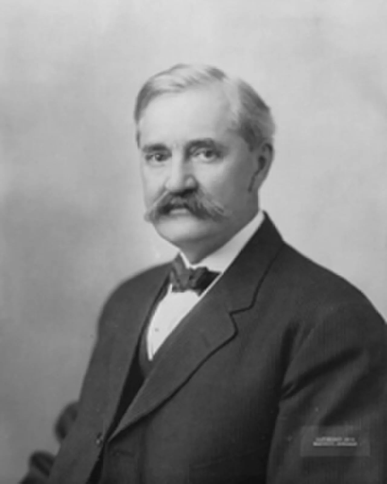 Porträt von Albert B. Cummins (1850–1926) – Gedenkseite