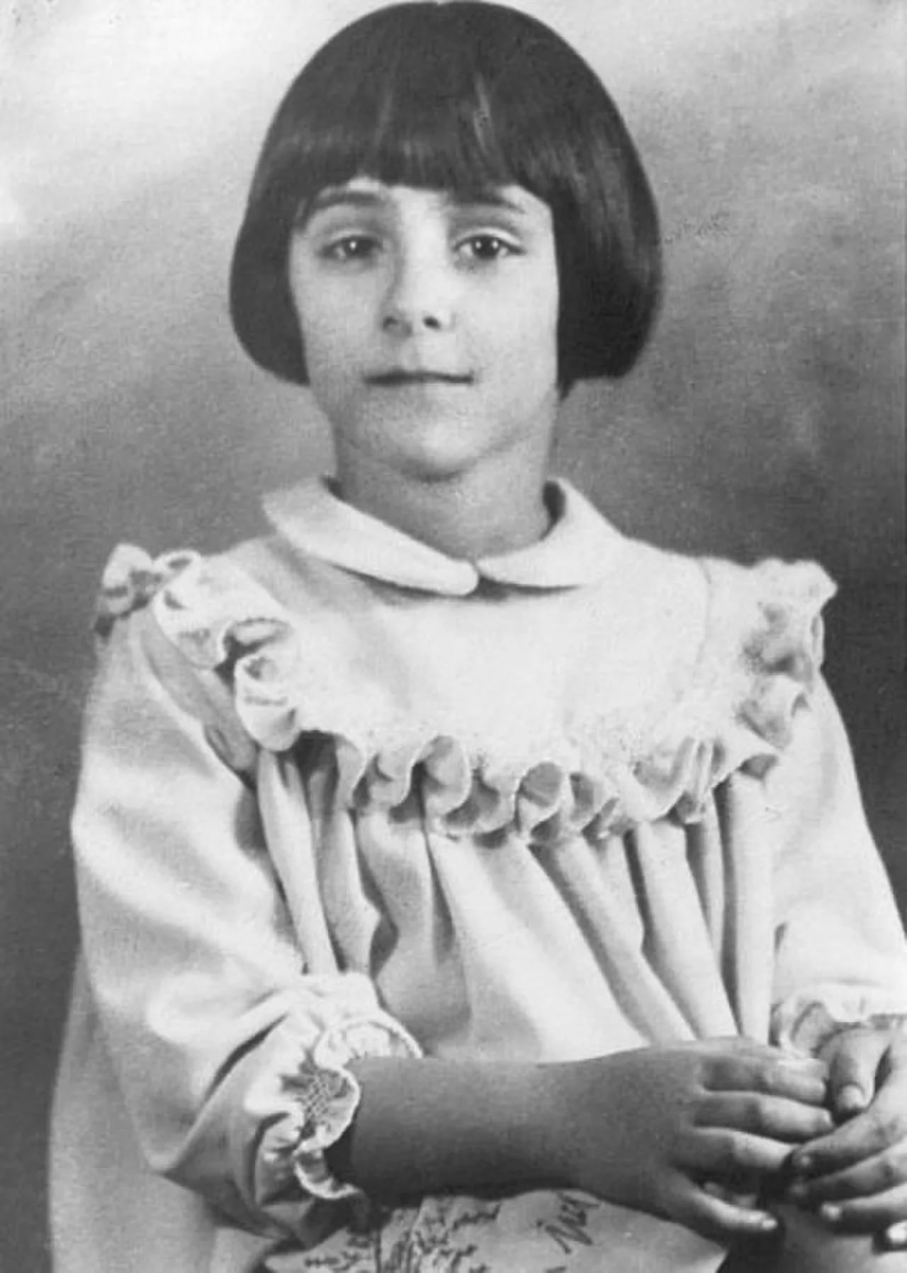 Porträt von Antonietta Meo (1930–1937) – Gedenkseite