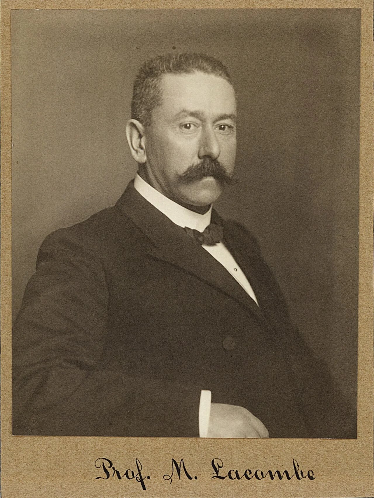 Portrait of Marius Lacombe (1862–1938) – memorial page