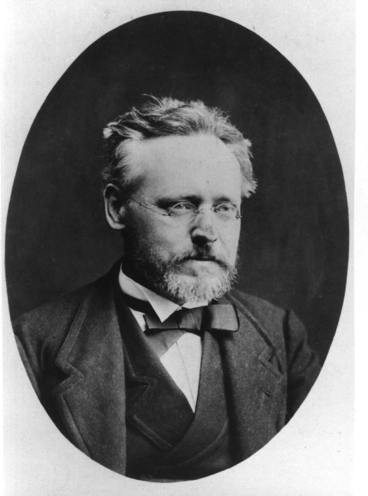 Portrait of Sophus Mads Jørgensen (1837–1914) – memorial page