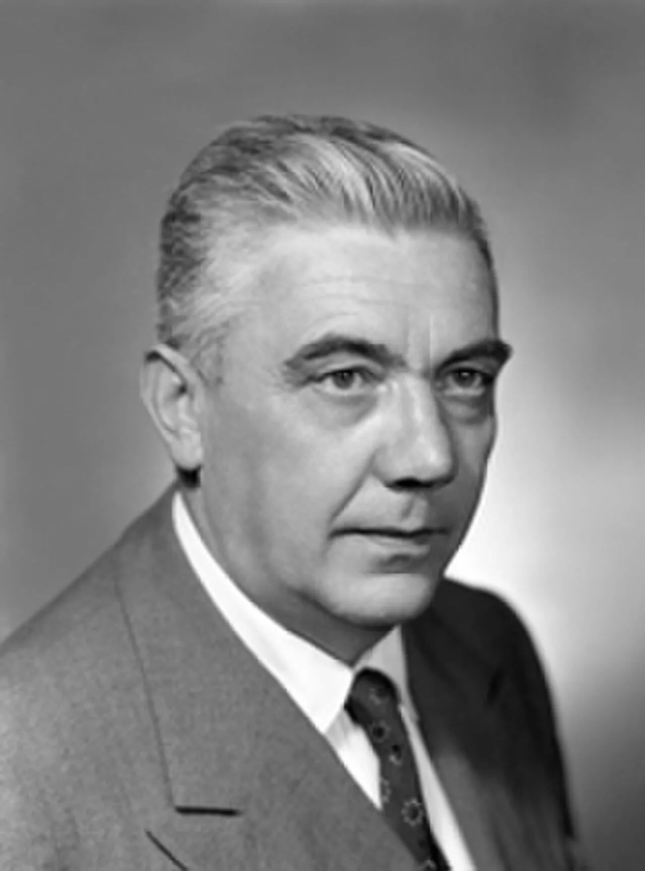 Portrait of Guglielmo Pelizzo (1904–1974) – memorial page