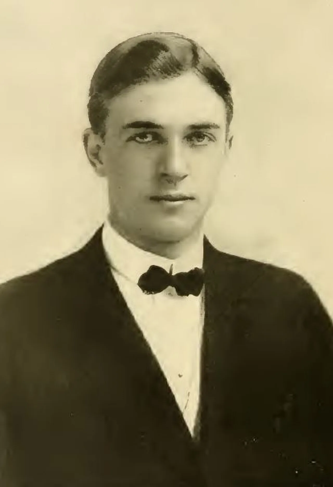 Portrait of Harry A. Fisher (1882–1967) – memorial page