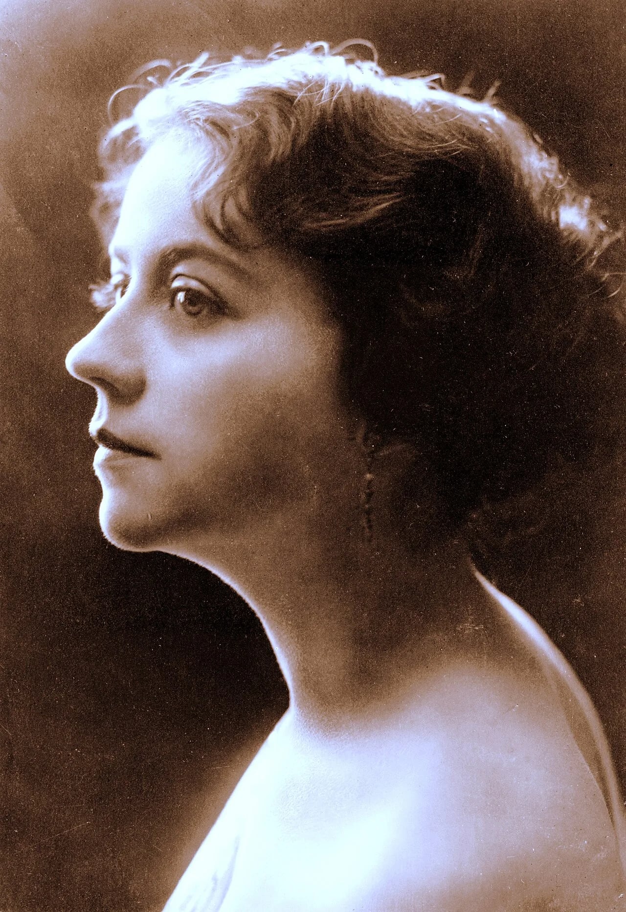 Portrait of Helen Gardner (1884–1968) – memorial page