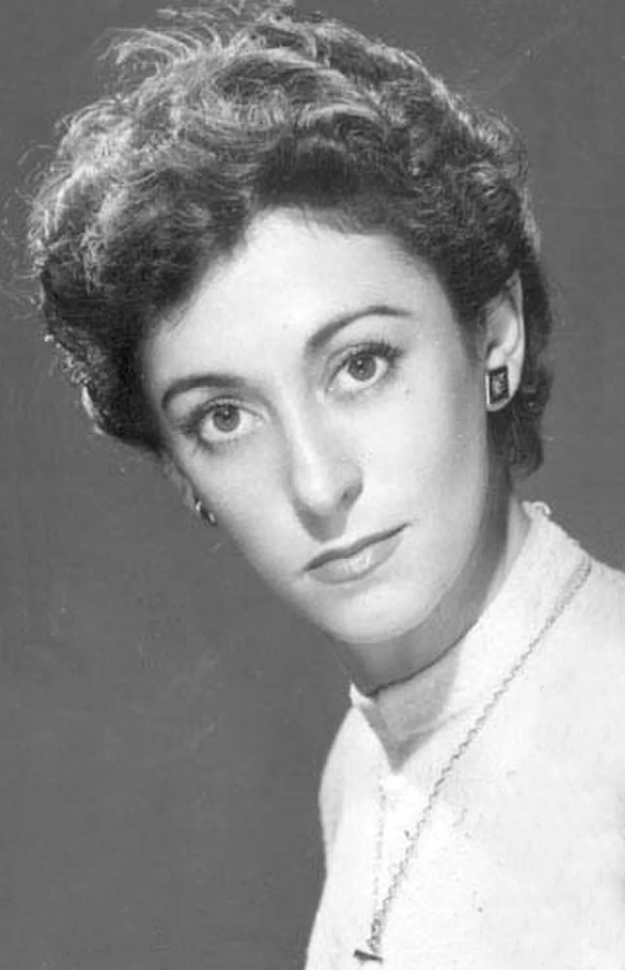 Porträt von Hilda Bernard (1920–2022) – Gedenkseite