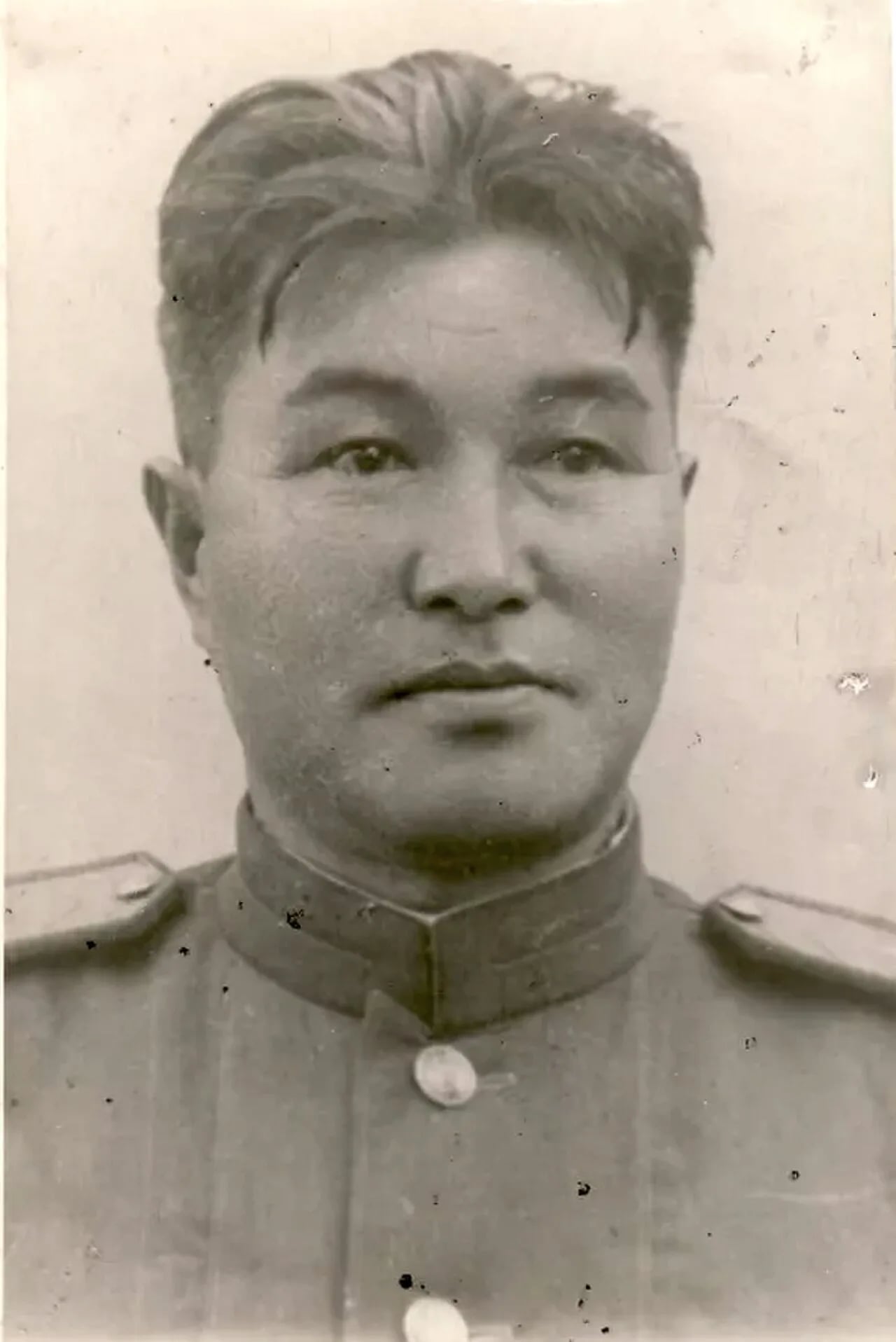 Porträt von Choe Yong-gon (1900–1976) – Gedenkseite
