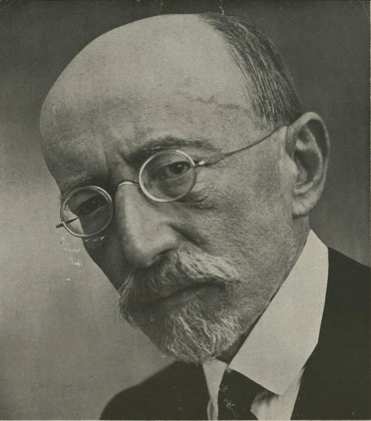 Portrait of Achad Ha'am (1856–1927) – memorial page