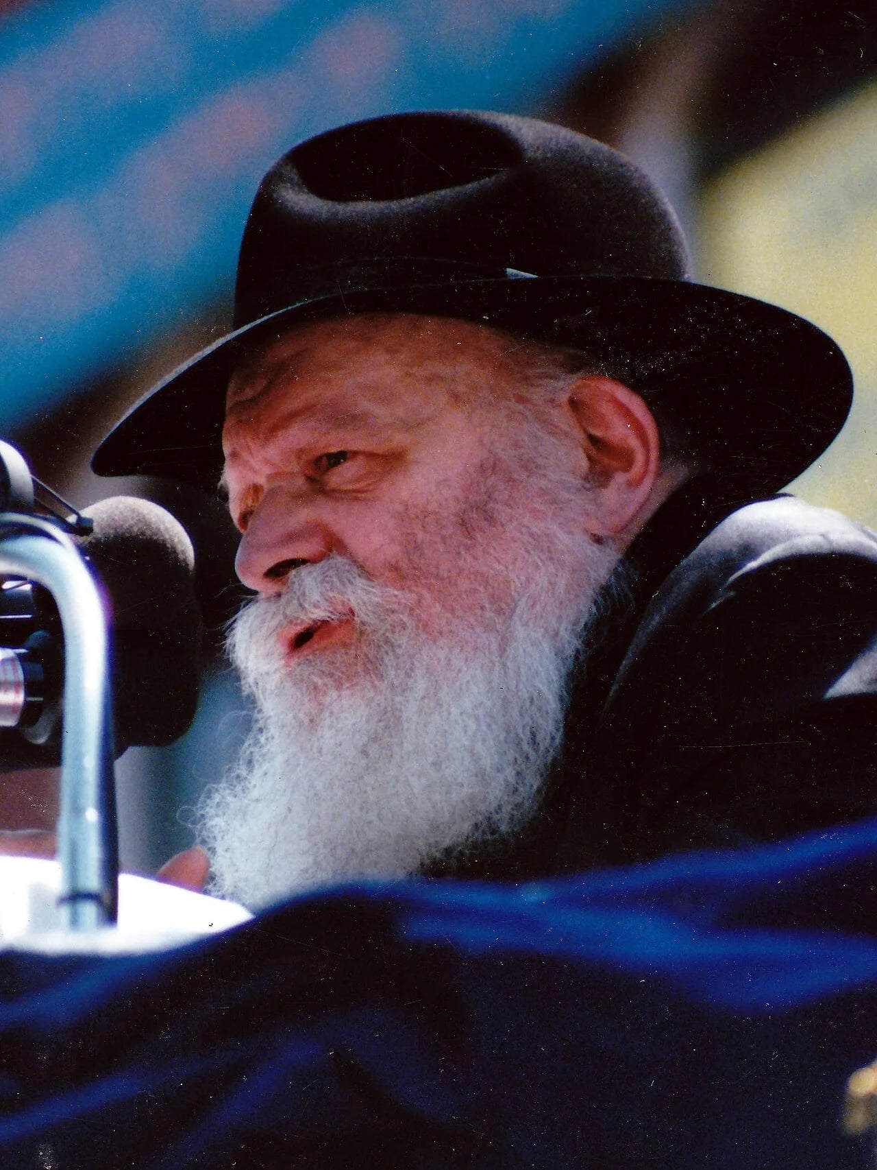 Portrait of Menachem Mendel Schneerson (1902–1994) – memorial page