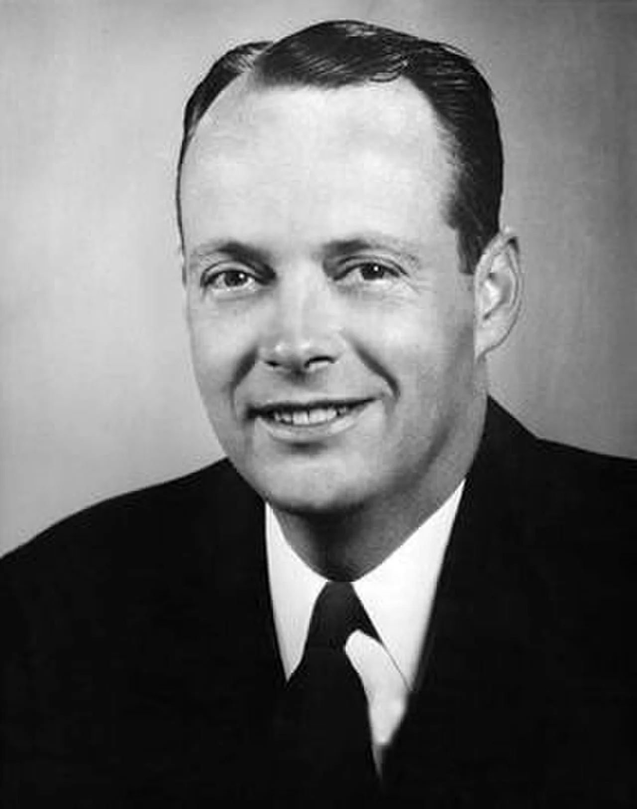 Porträt von John F. Simms (1916–1975) – Gedenkseite