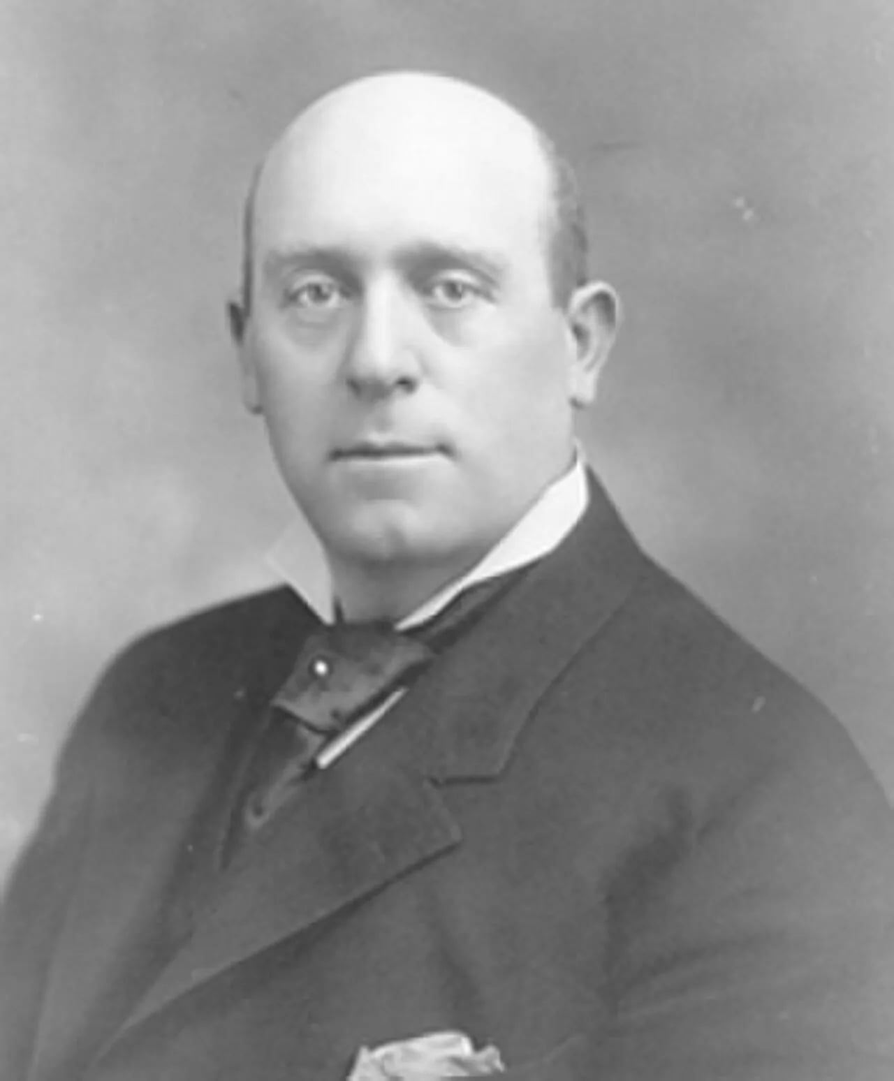 Portrait of Ollie Murray James (1871–1918) – memorial page