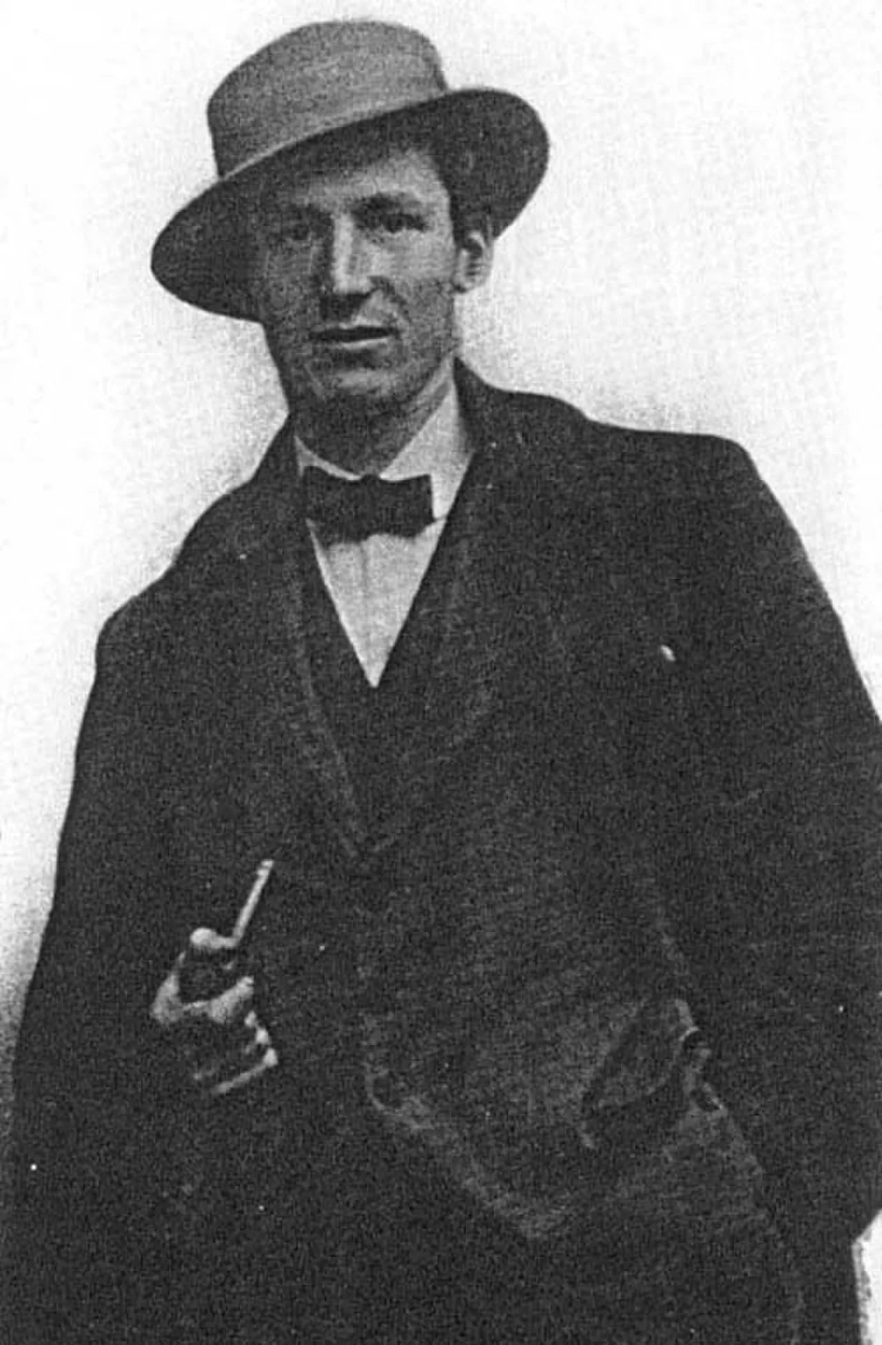 Portrait of Antonio Sant’Elia (1888–1916) – memorial page