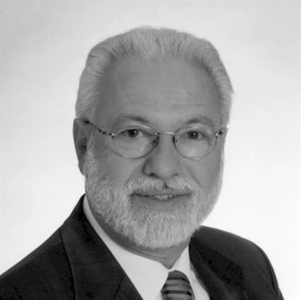 Porträt von Ciro de Quadros (1940–2014) – Gedenkseite