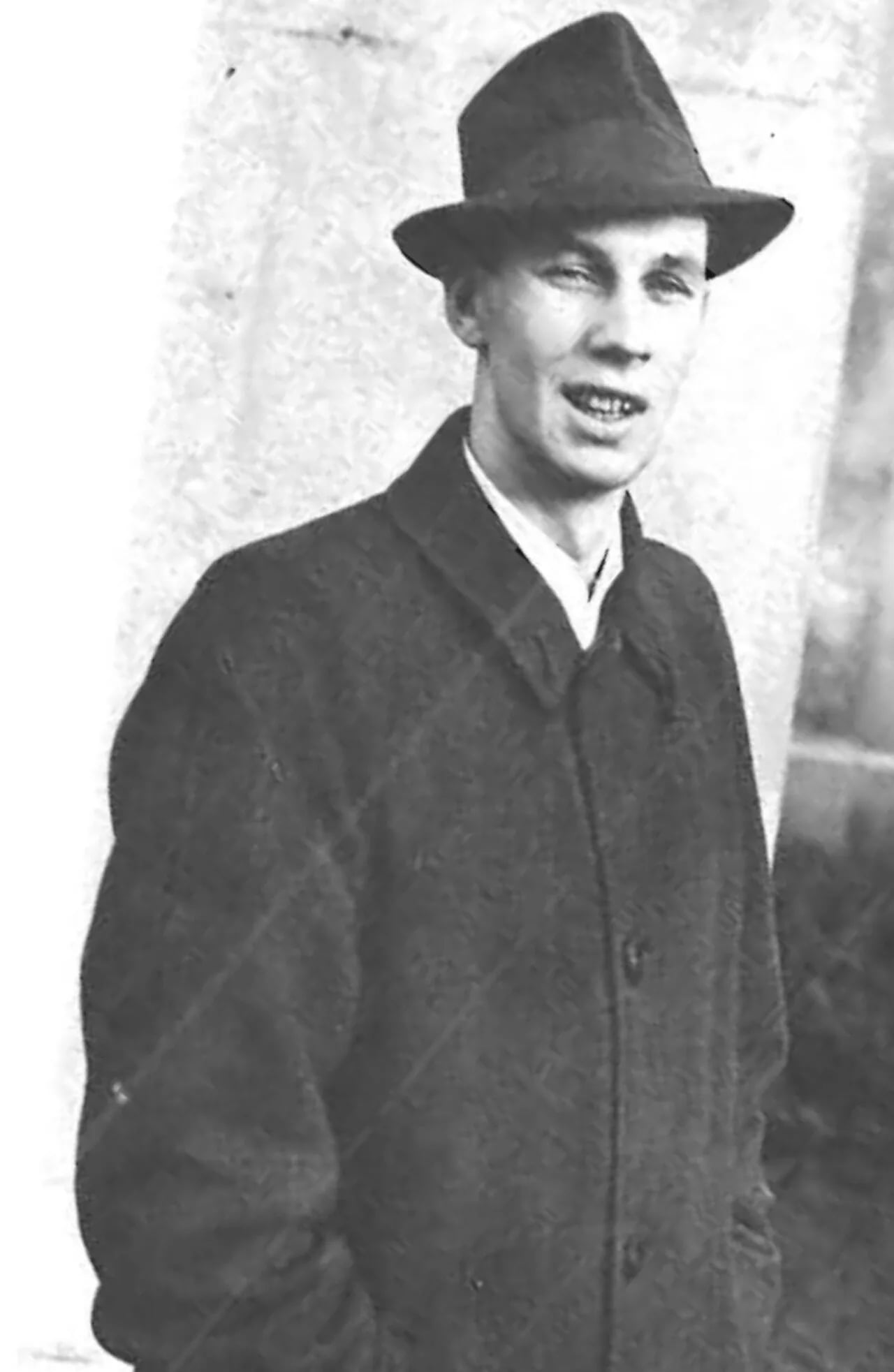 Portrait of Lauren Gale (1917–1996) – memorial page