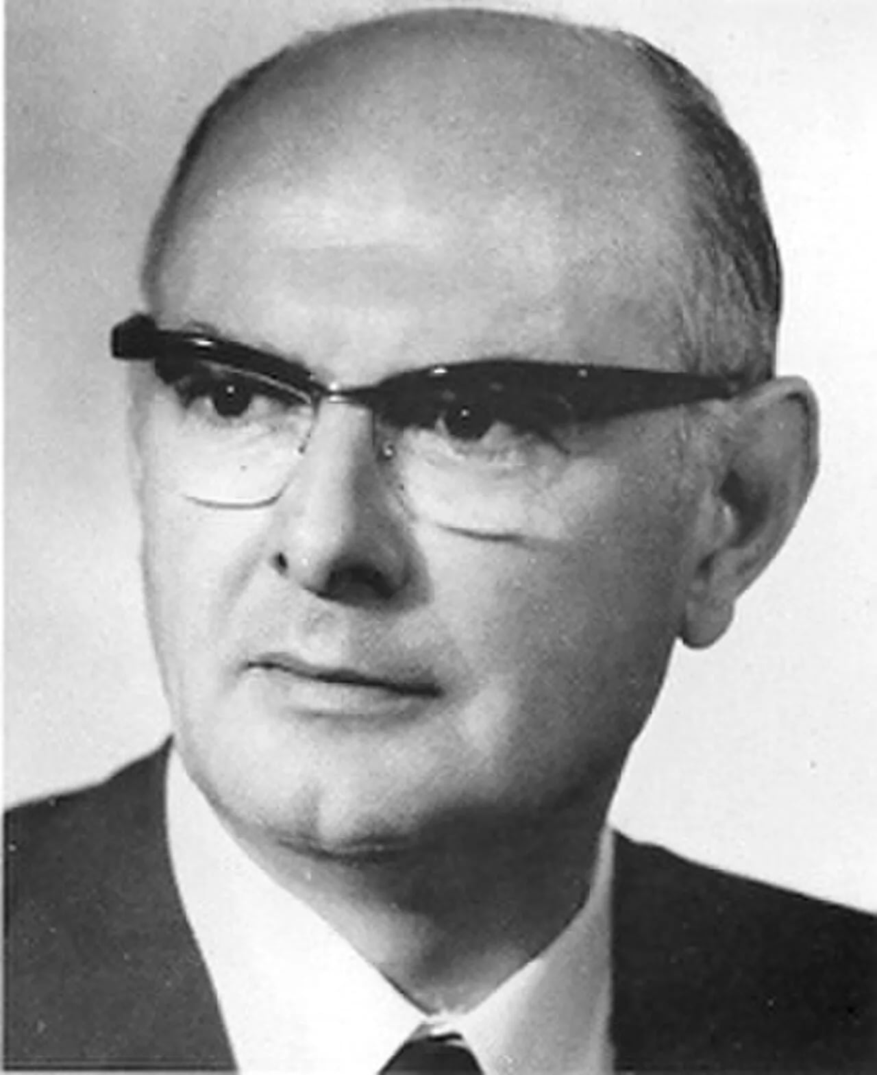 Portrait of Lino Vitale (1921–1996) – memorial page