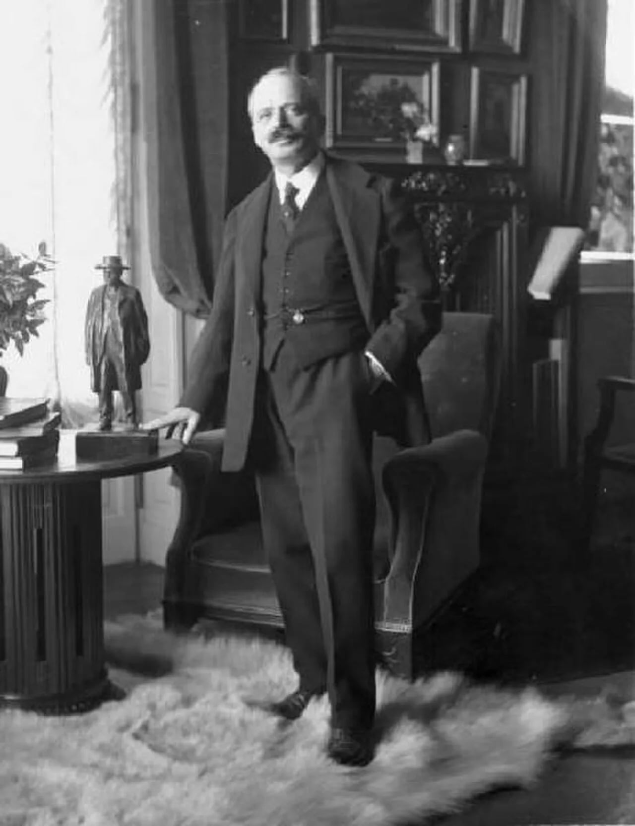 Portrait of Luigi Della Torre (1861–1937) – memorial page