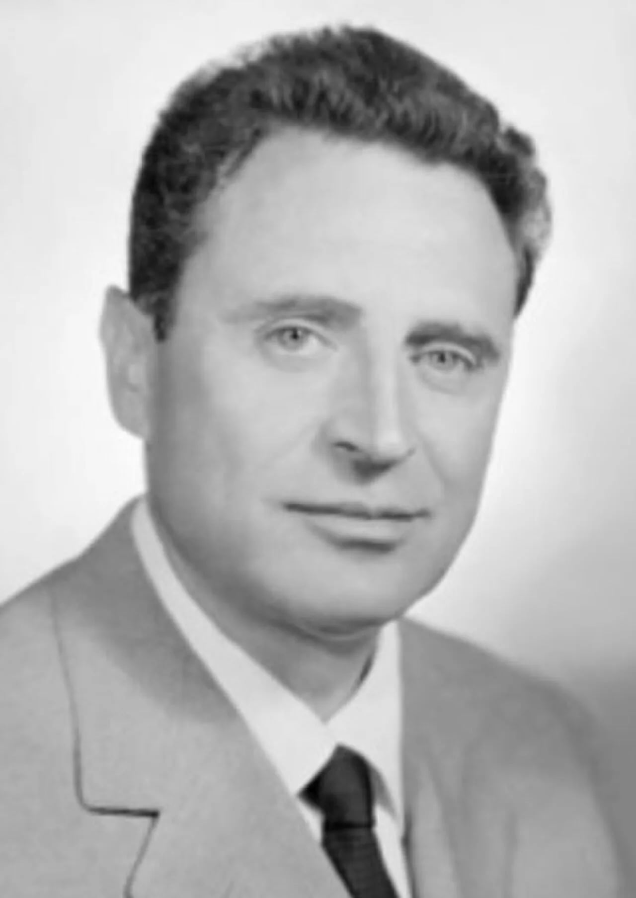 Portrait of Luigi Mariotti (1912–2004) – memorial page