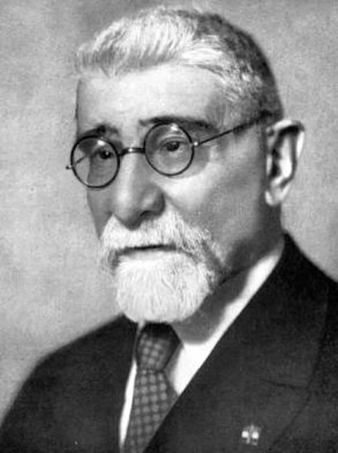 Portrait of Luigi Rava (1860–1938) – memorial page