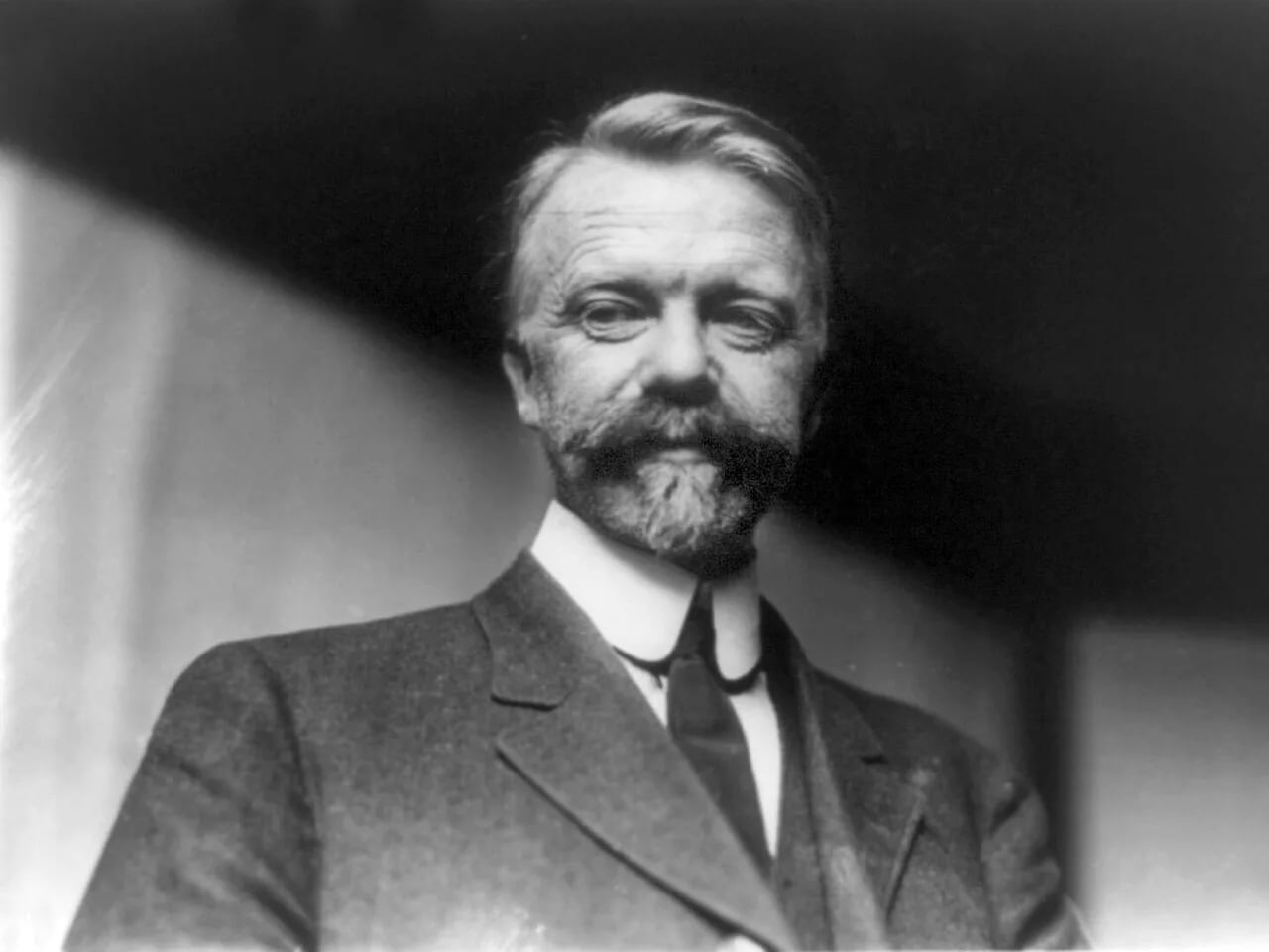 Portrait of Luther Gulick (1865–1918) – memorial page