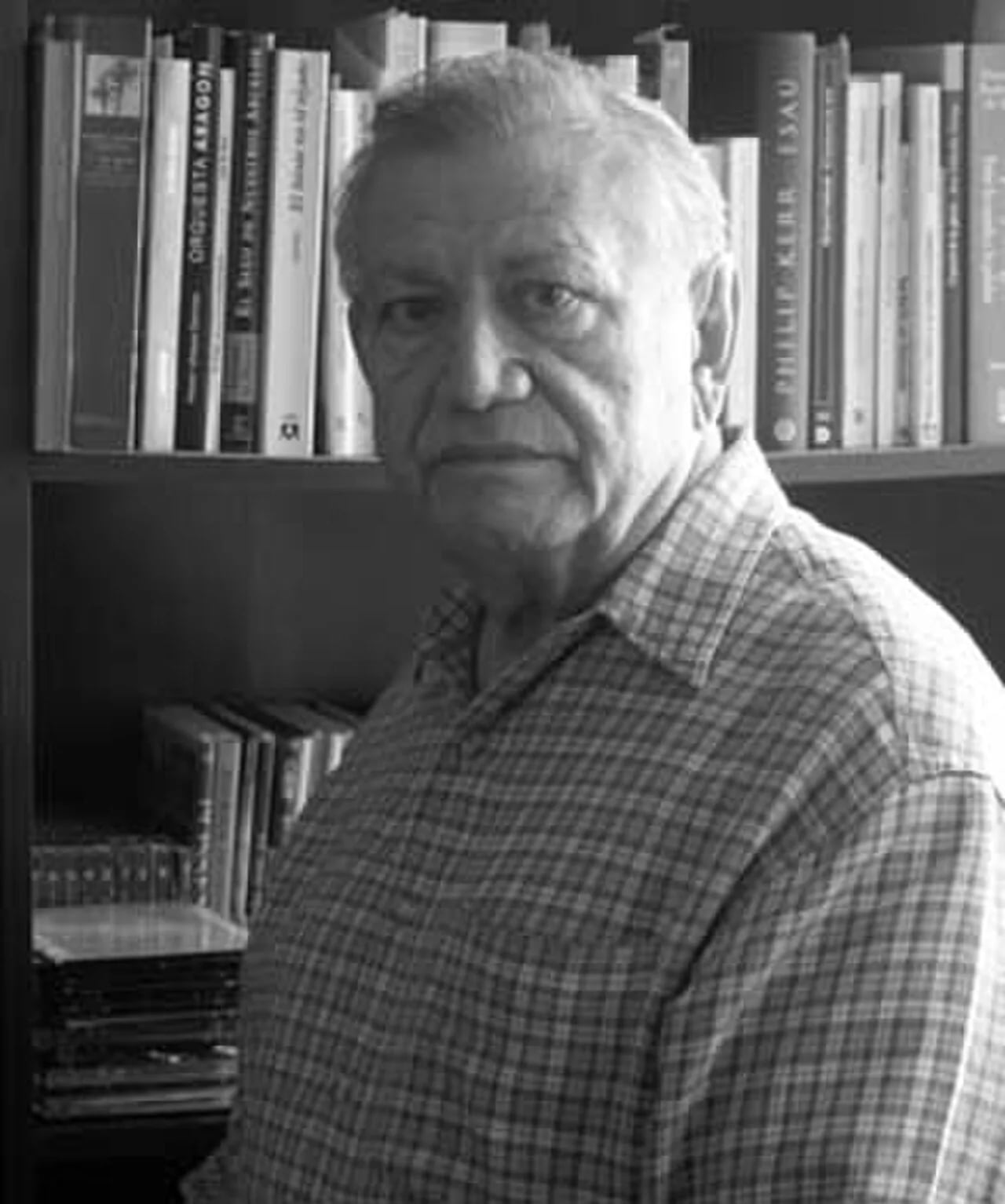 Portrait of Marcio Veloz Maggiolo (1936–2021) – memorial page