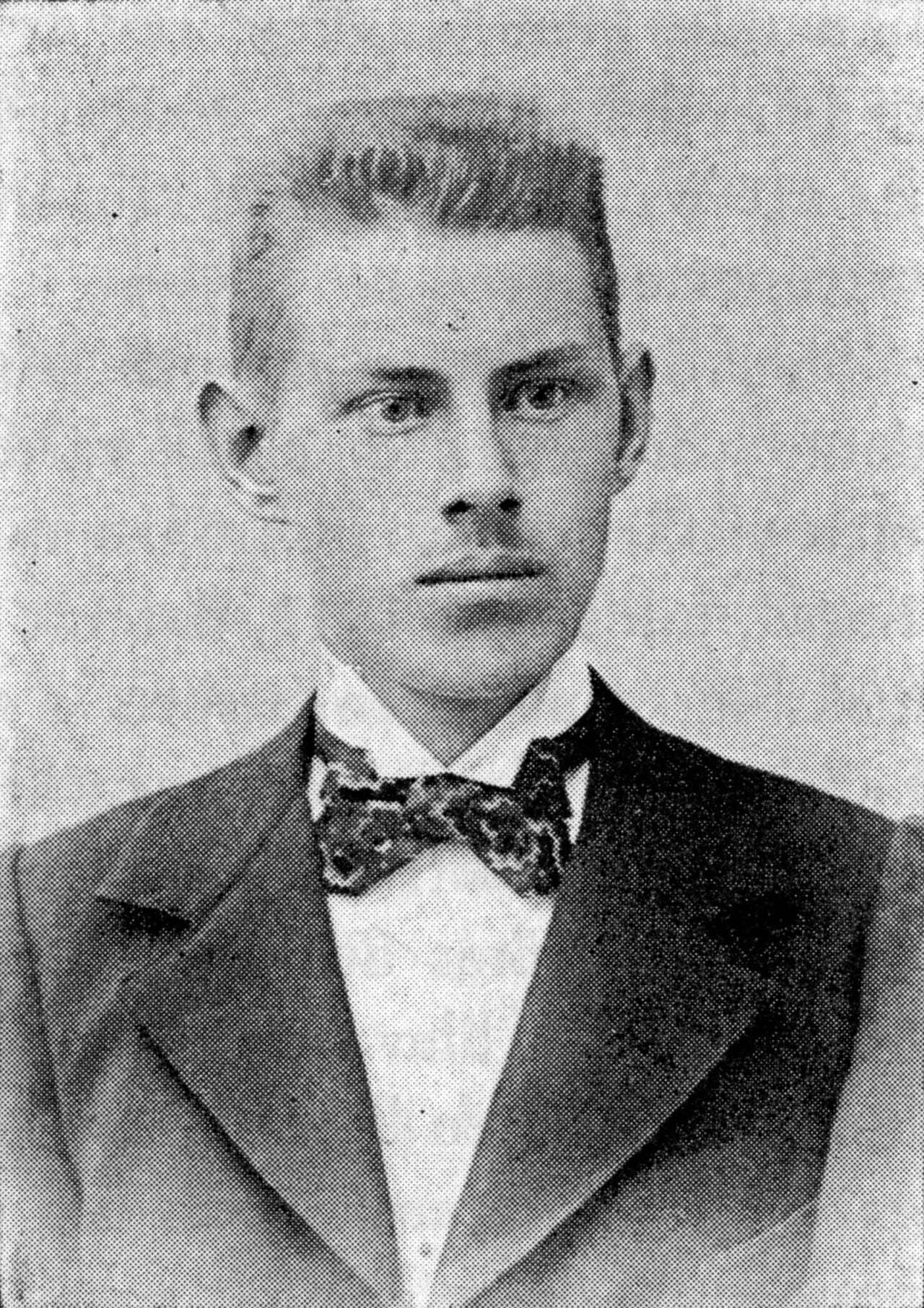 Porträt von Hjalmar Magnus Eklund (1880–1937) – Gedenkseite