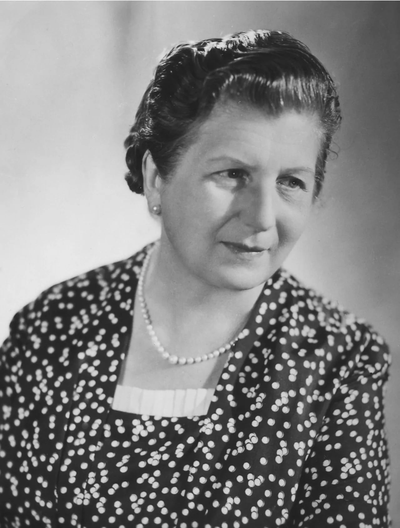 Portrait of Maria De Unterrichter Jervolino (1902–1975) – memorial page