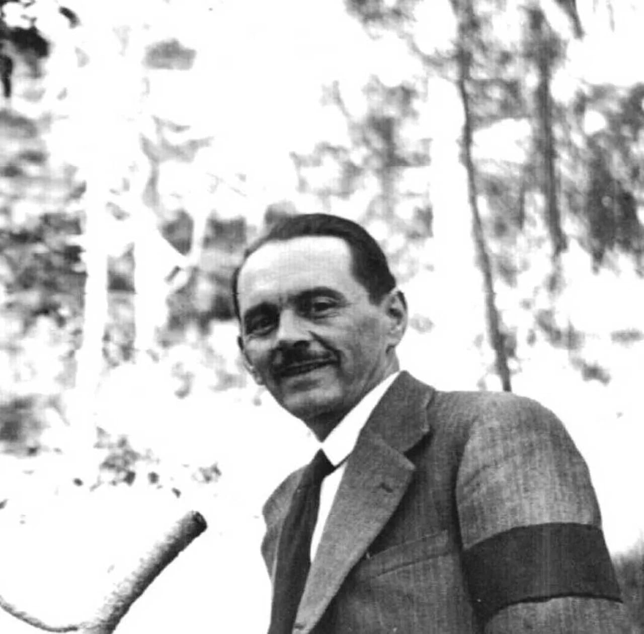 Porträt von Luis Ceballos y Fernández de Córdoba (1896–1967) – Gedenkseite