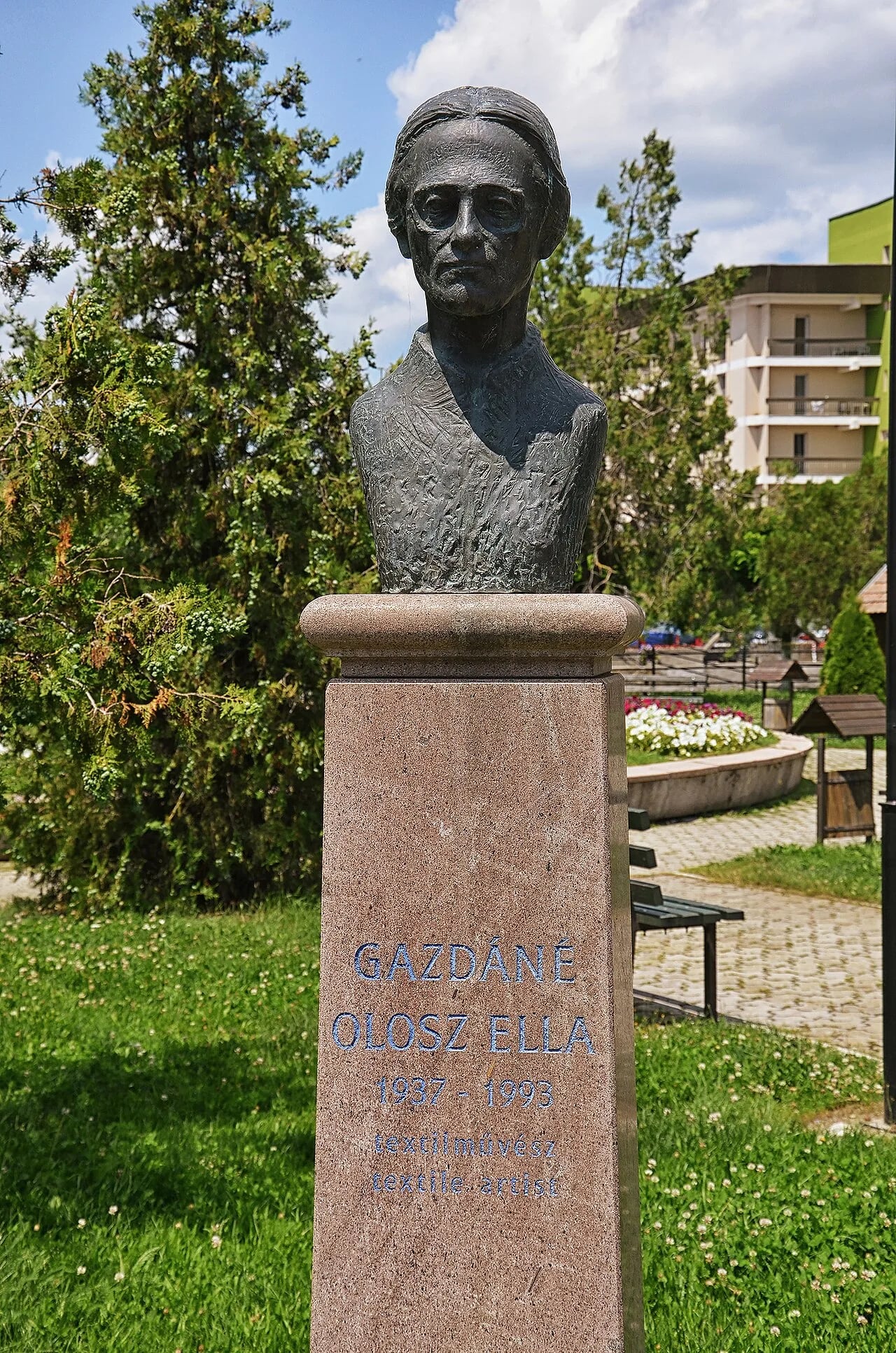Porträt von Ella Gazdáné Olosz (1937–1993) – Gedenkseite