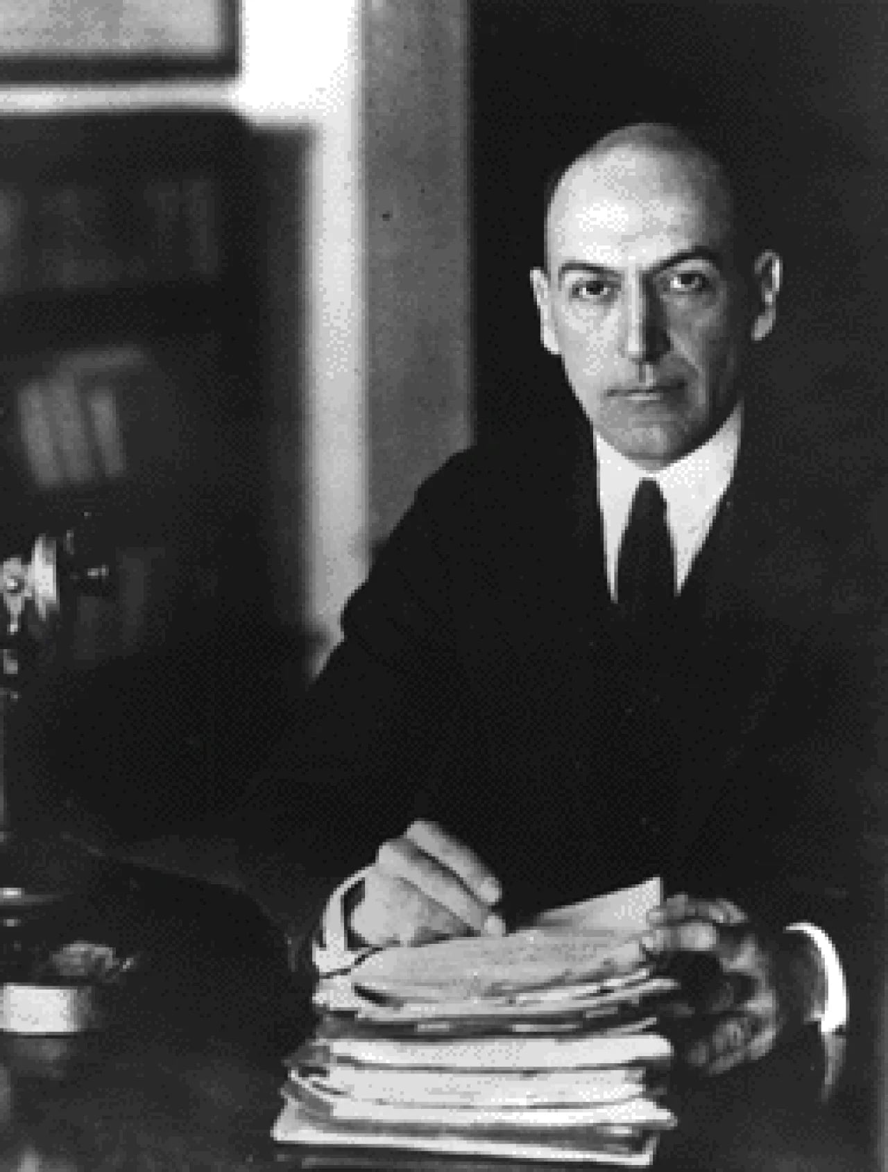 Portrait of Walter G. Campbell (1877–1963) – memorial page