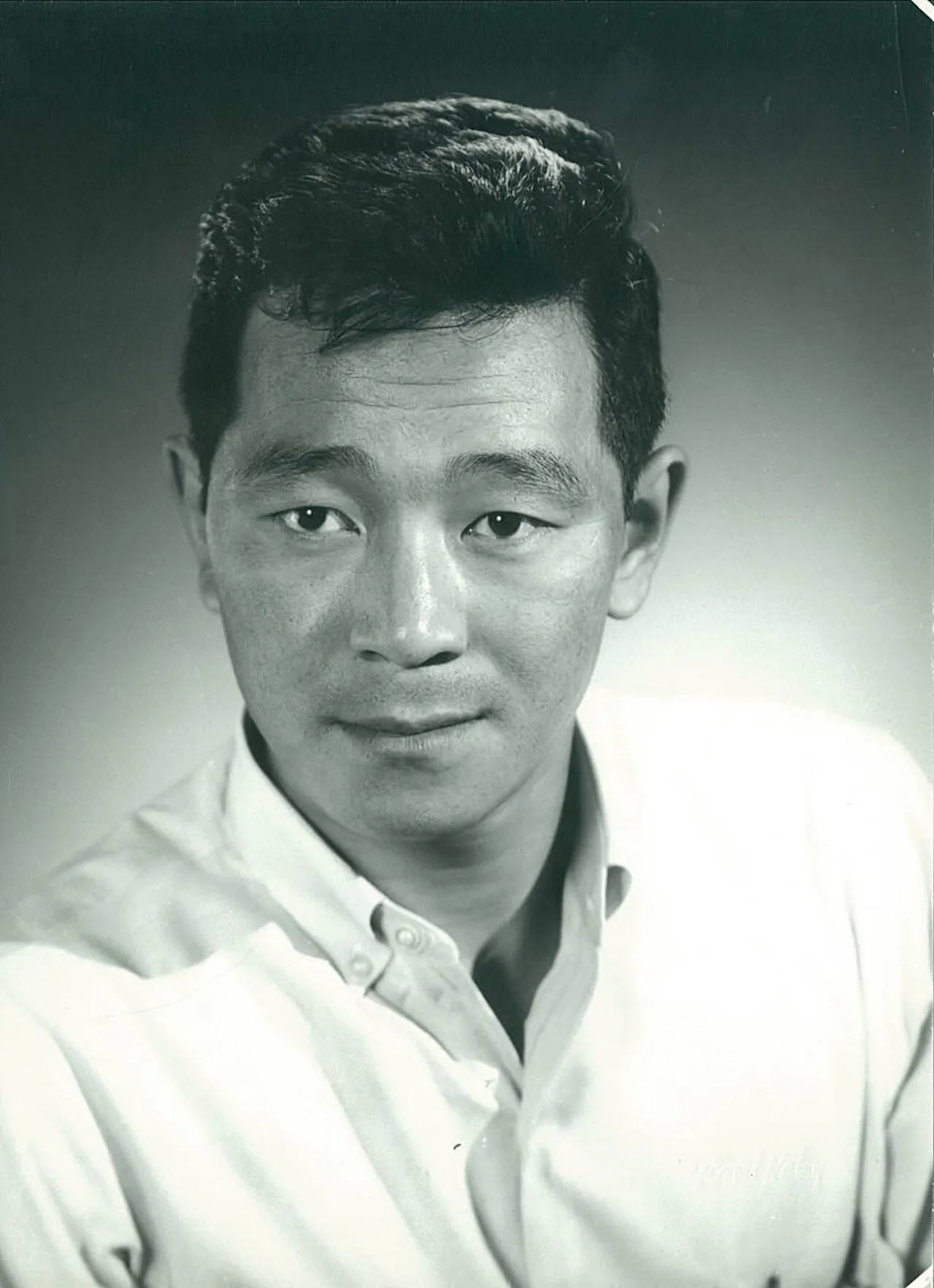 Porträt von Richard E. Kim (1932–2009) – Gedenkseite